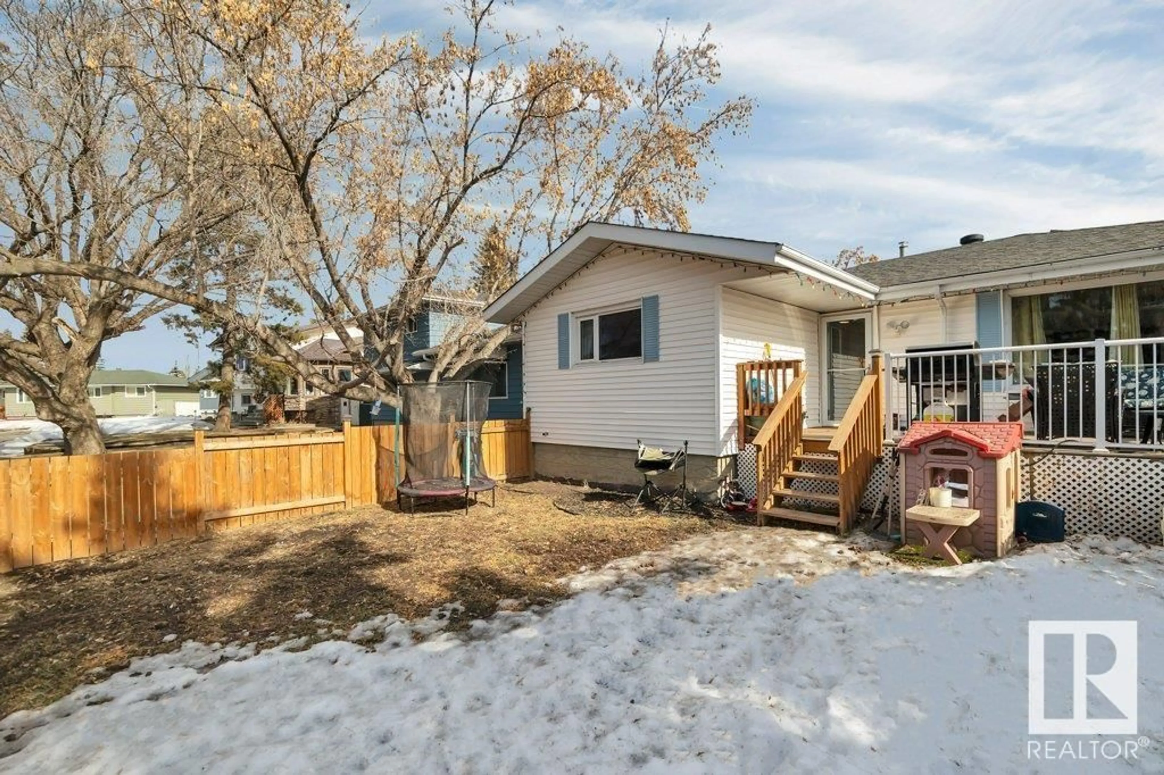 Unknown for 13527 115 ST NW, Edmonton Alberta T5E5G8