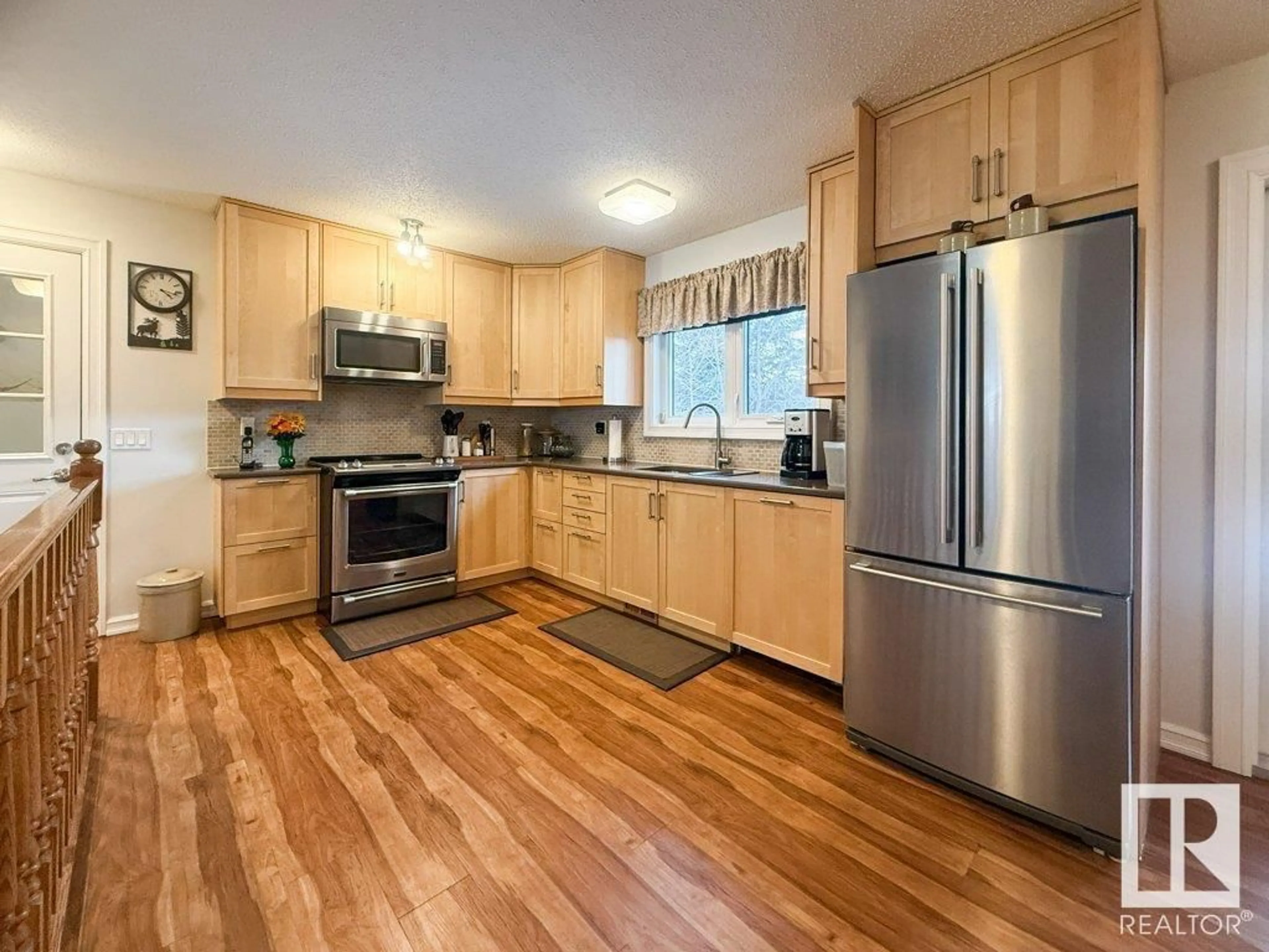 Standard kitchen, wood/laminate floor for 10316 106 AV, Westlock Alberta T7P1L6