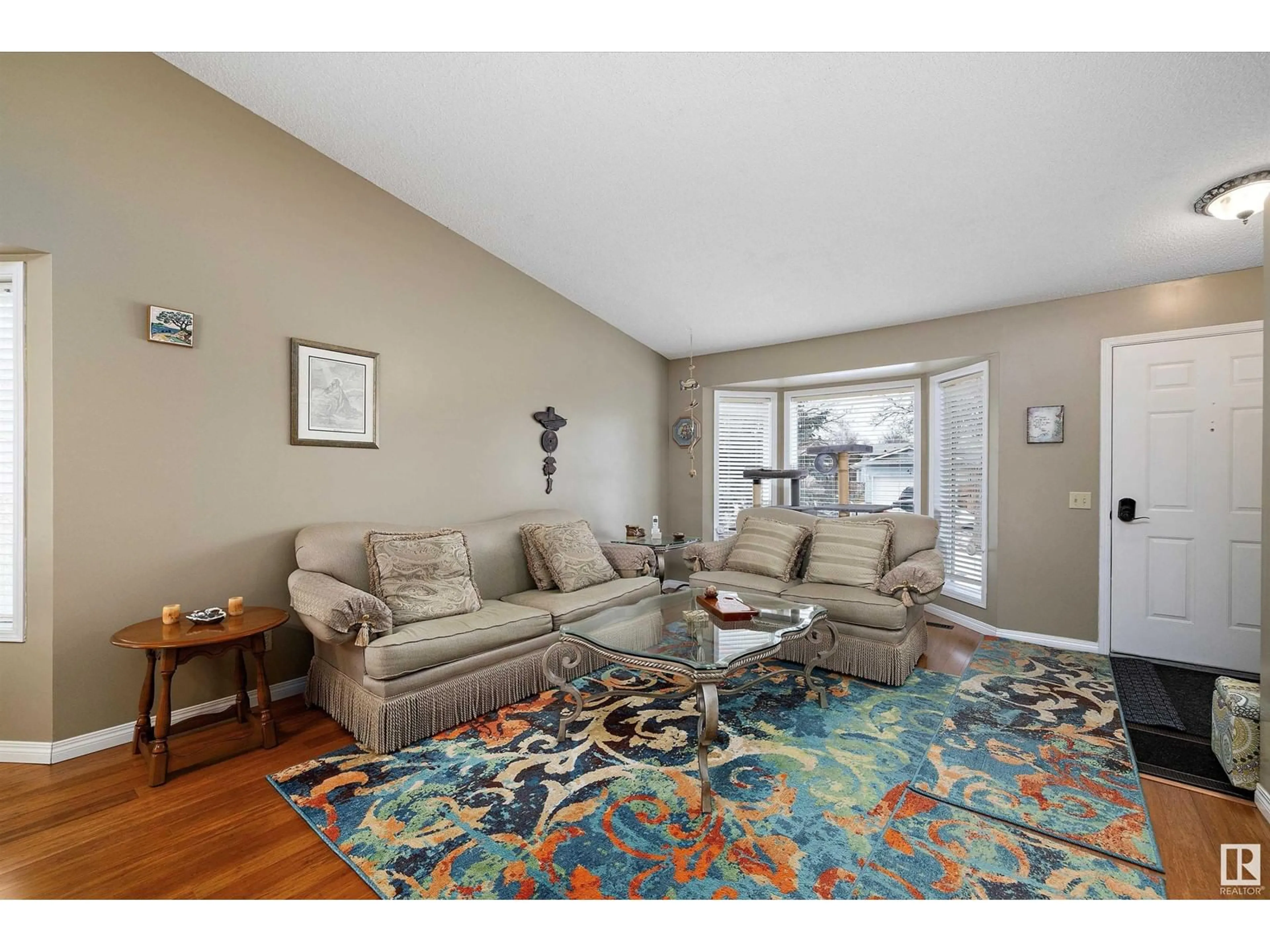 Living room with furniture, carpet floor for 47 DAYTON CR, St. Albert Alberta T8N4X7