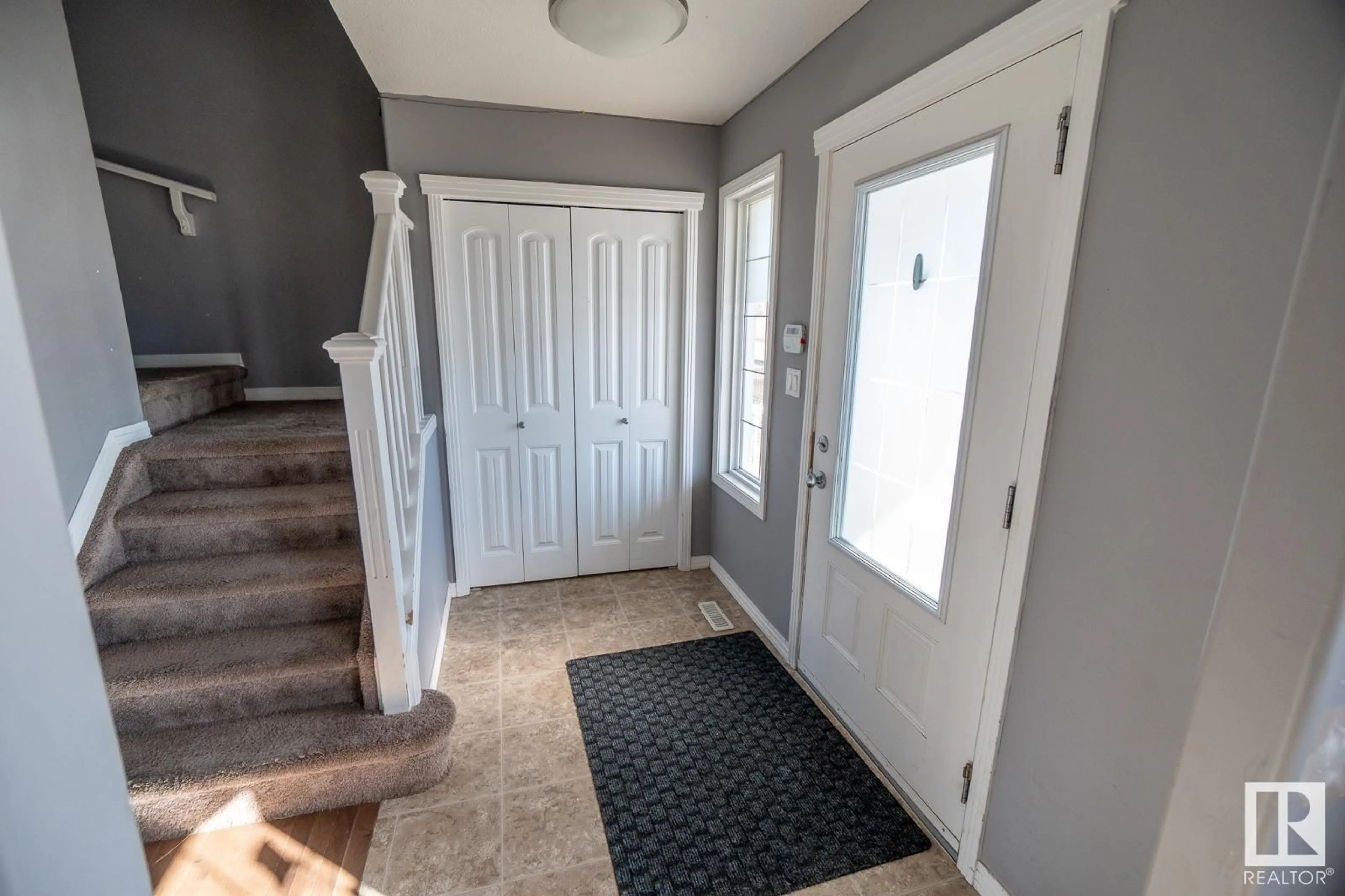 Indoor entryway for #20 Spruce Boulevard, Leduc Alberta T9E0W4