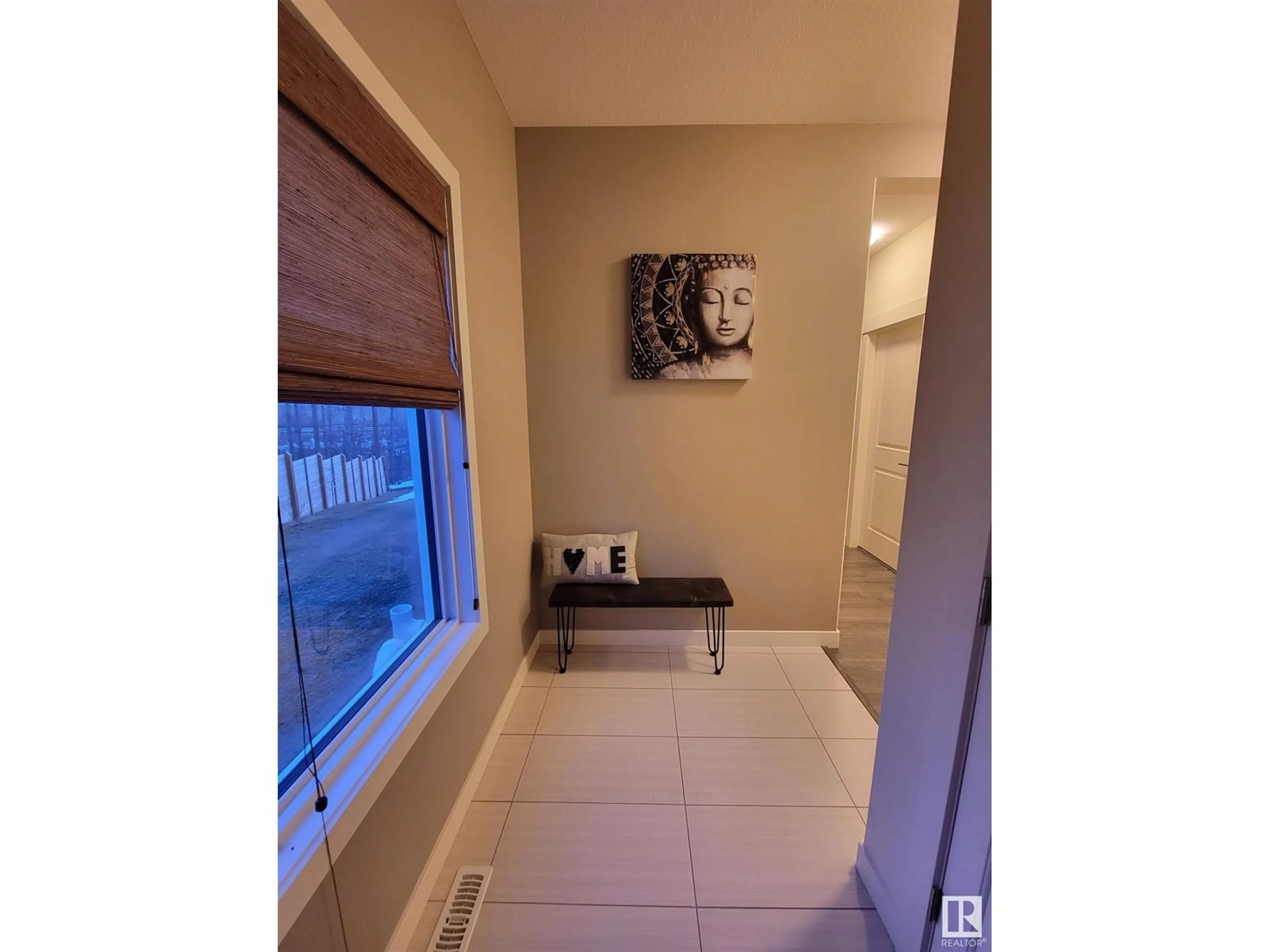 Indoor entryway for 722 Charlesworth WY SW, Edmonton Alberta T6X2E9