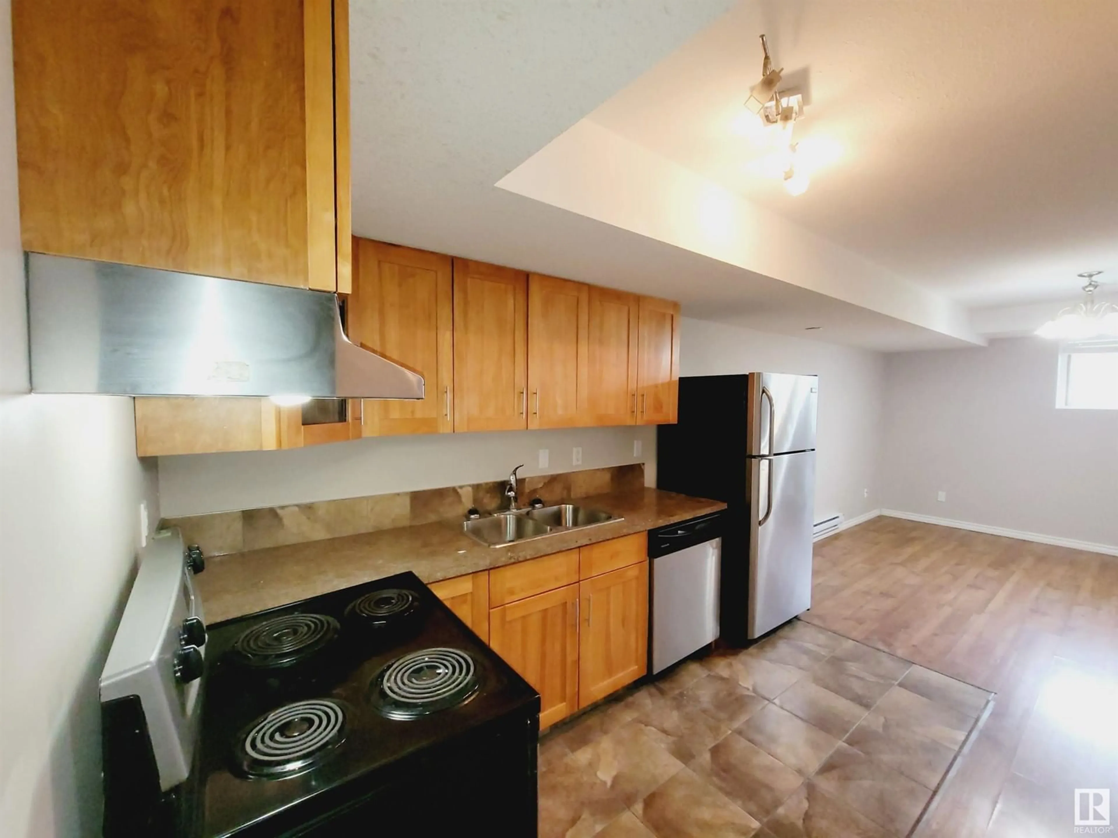 Standard kitchen, unknown for 10333 162 ST NW, Edmonton Alberta T5P3M1