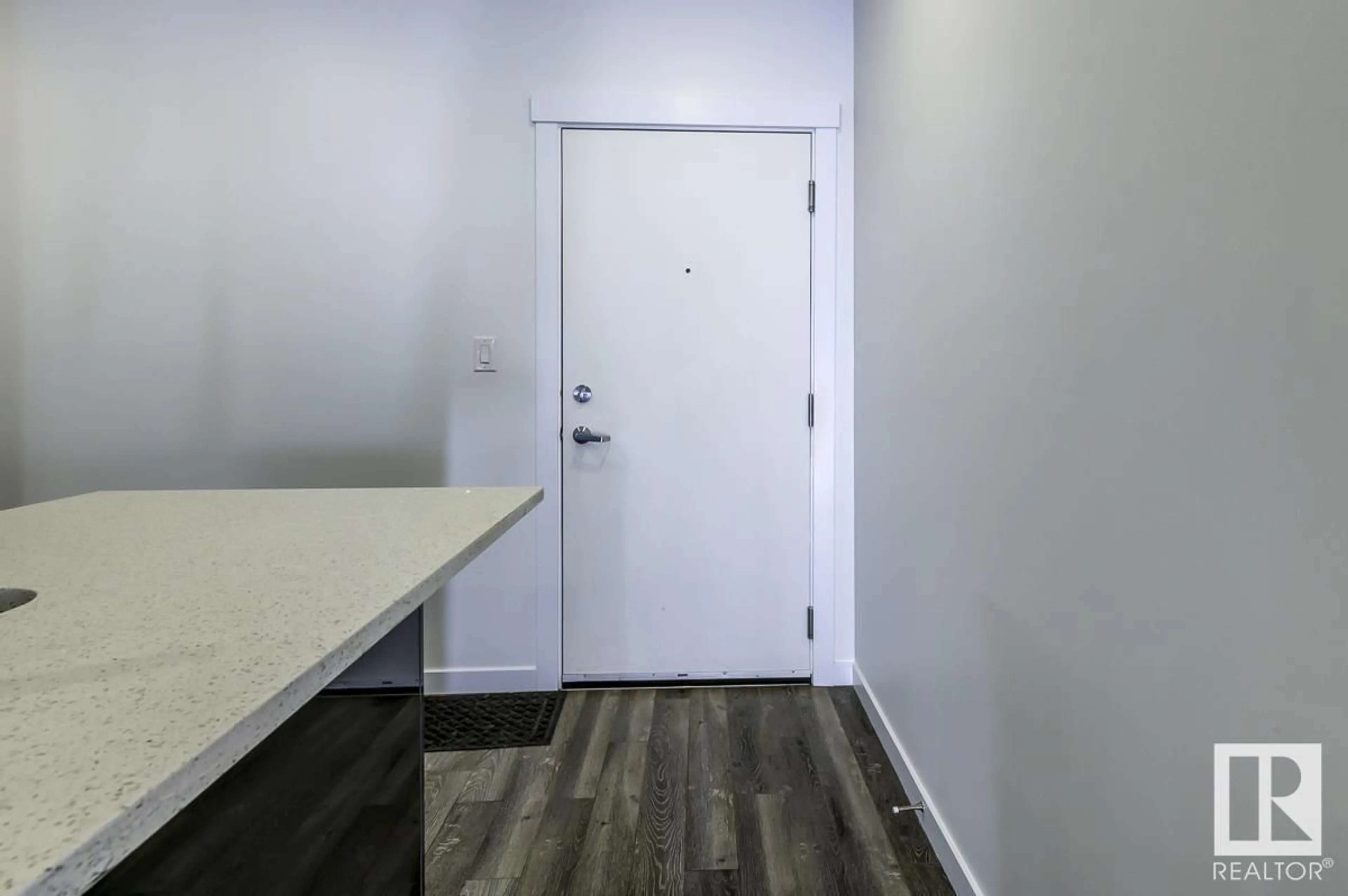 Unknown for 208 - 11503 76 AV, Edmonton Alberta T6G0K6
