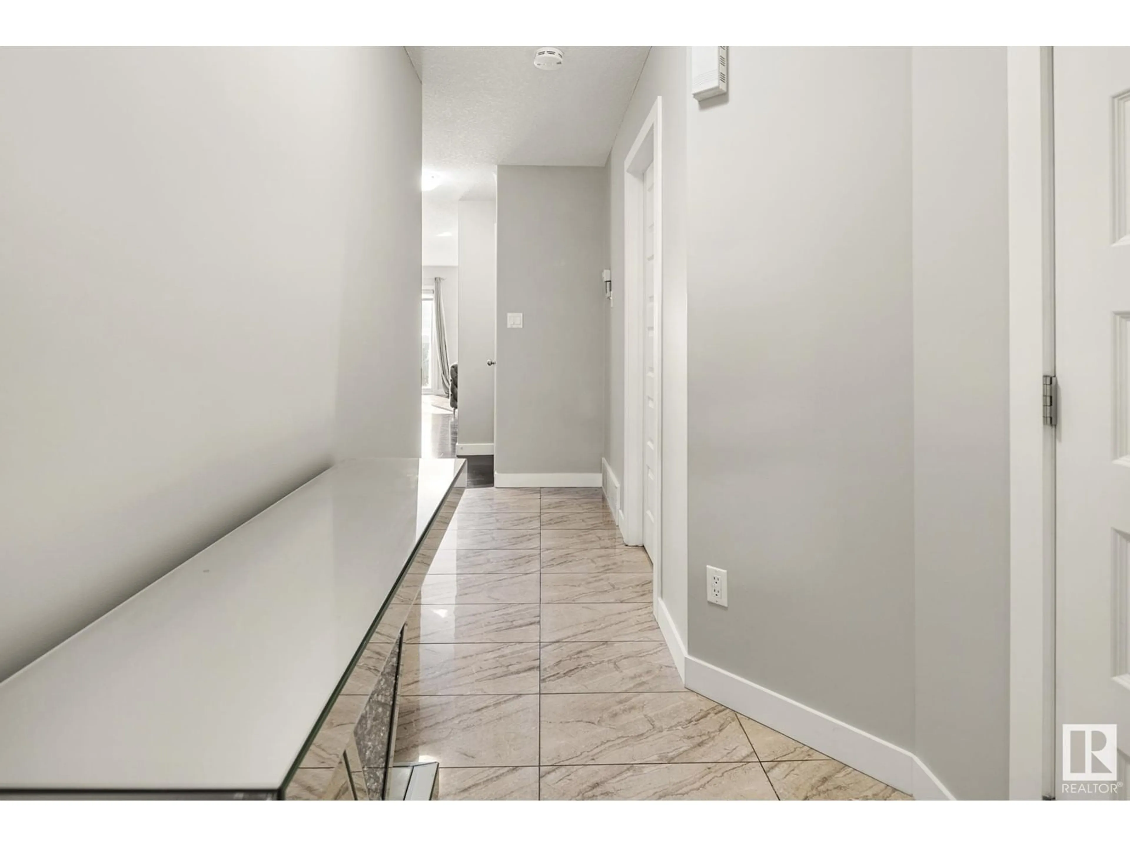 Indoor entryway for 5951 167C AV NW, Edmonton Alberta T5Y0P4