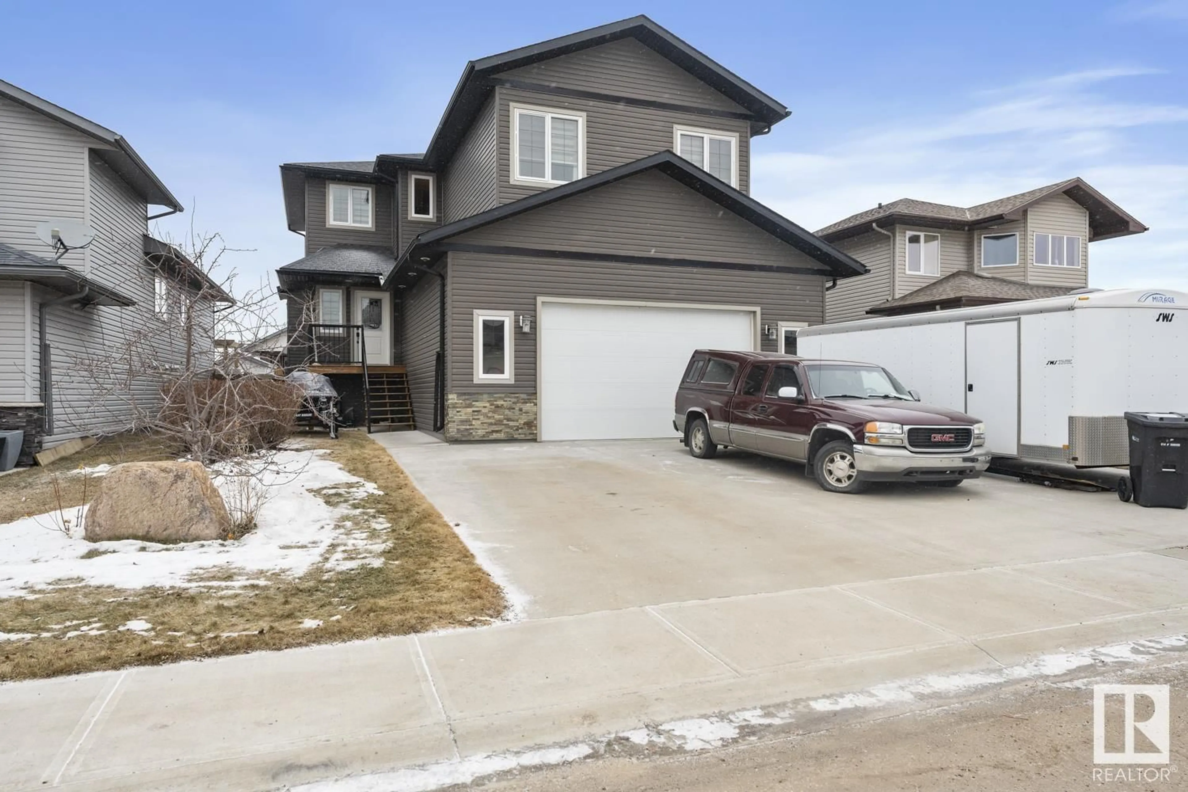 Home with vinyl exterior material, street for 2551 LOCKHART WY, Cold Lake Alberta T9M0B2