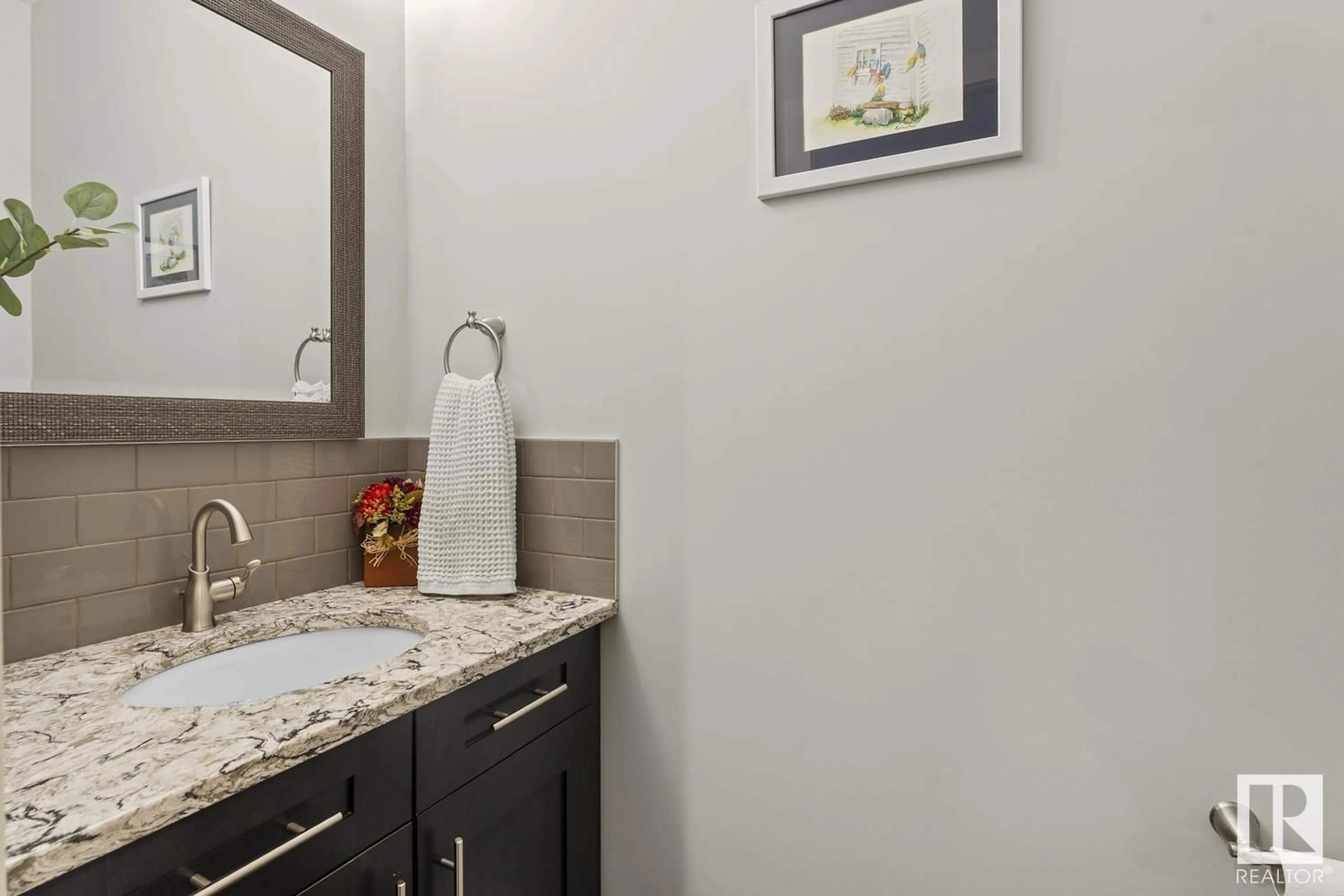 Indoor entryway for 2551 LOCKHART WY, Cold Lake Alberta T9M0B2