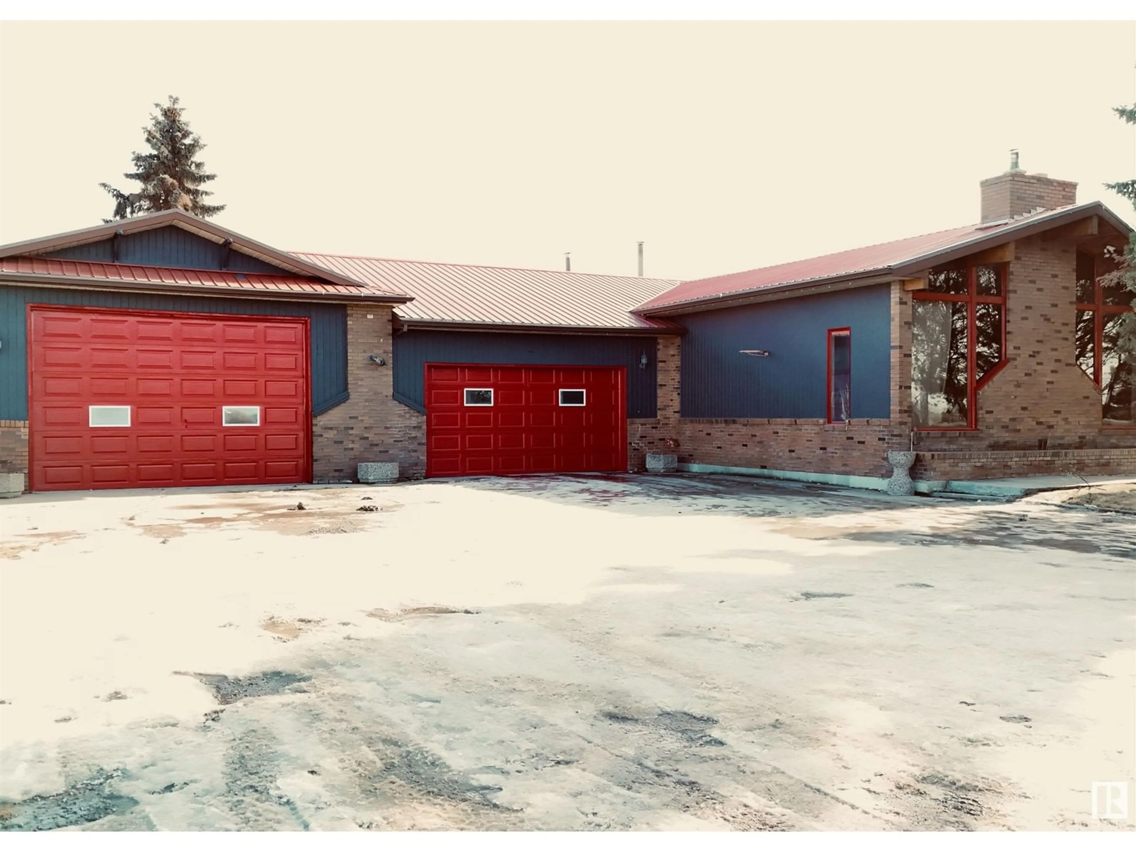 Indoor garage for 61323 RR 455, Rural Bonnyville M.D. Alberta T9N2G8