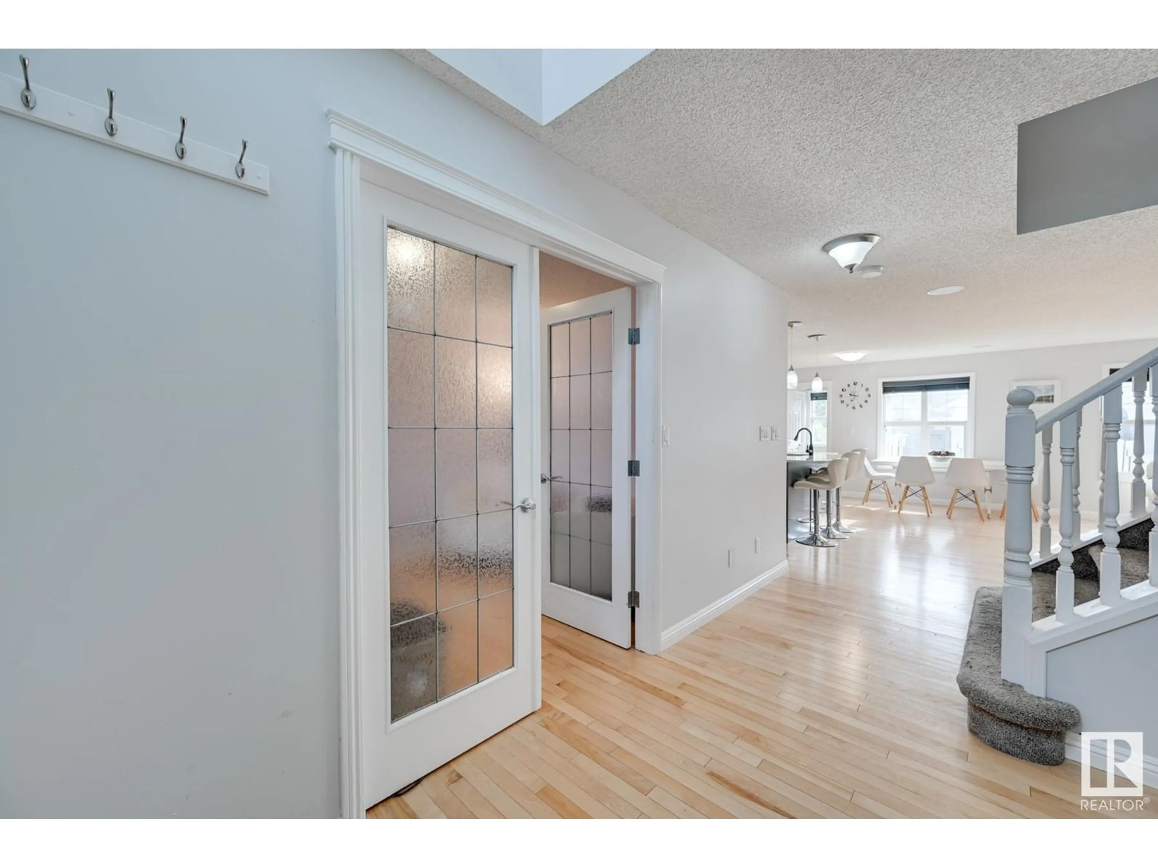Indoor entryway for 347 GRIESBACH SCHOOL RD, Edmonton Alberta T5E6N1
