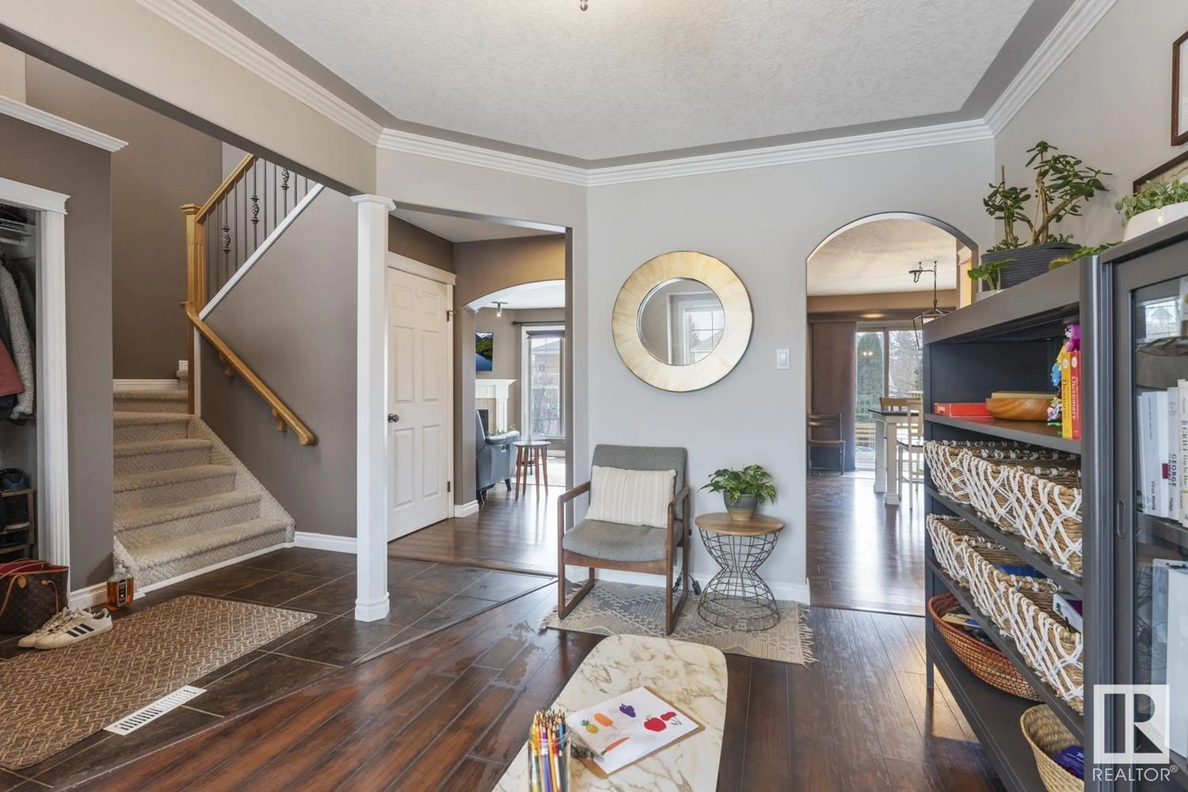 Indoor entryway for 612 Willow CR, Cold Lake Alberta T9M1M6