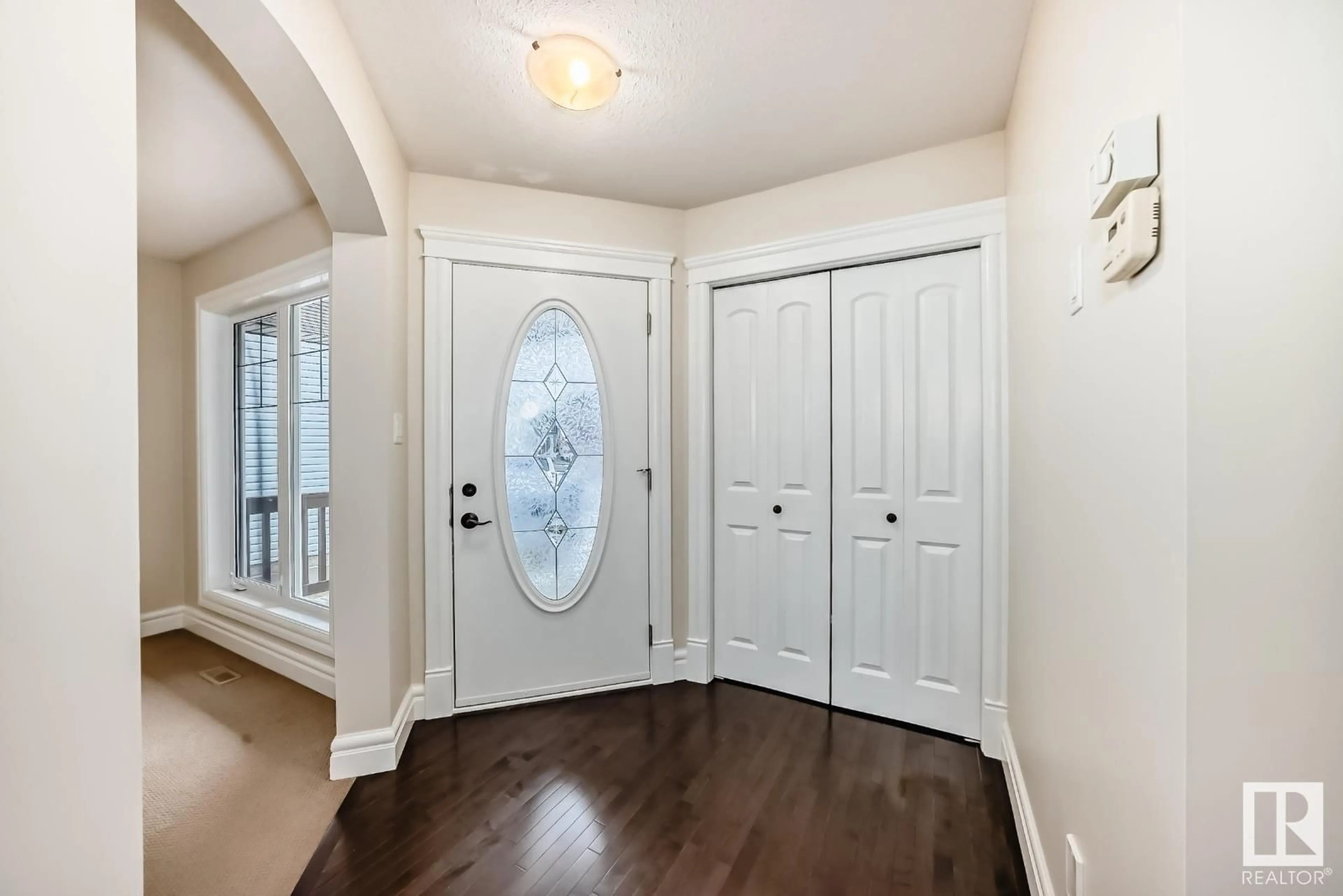 Indoor entryway for 4213 156A AV NW, Edmonton Alberta T5Y0C9