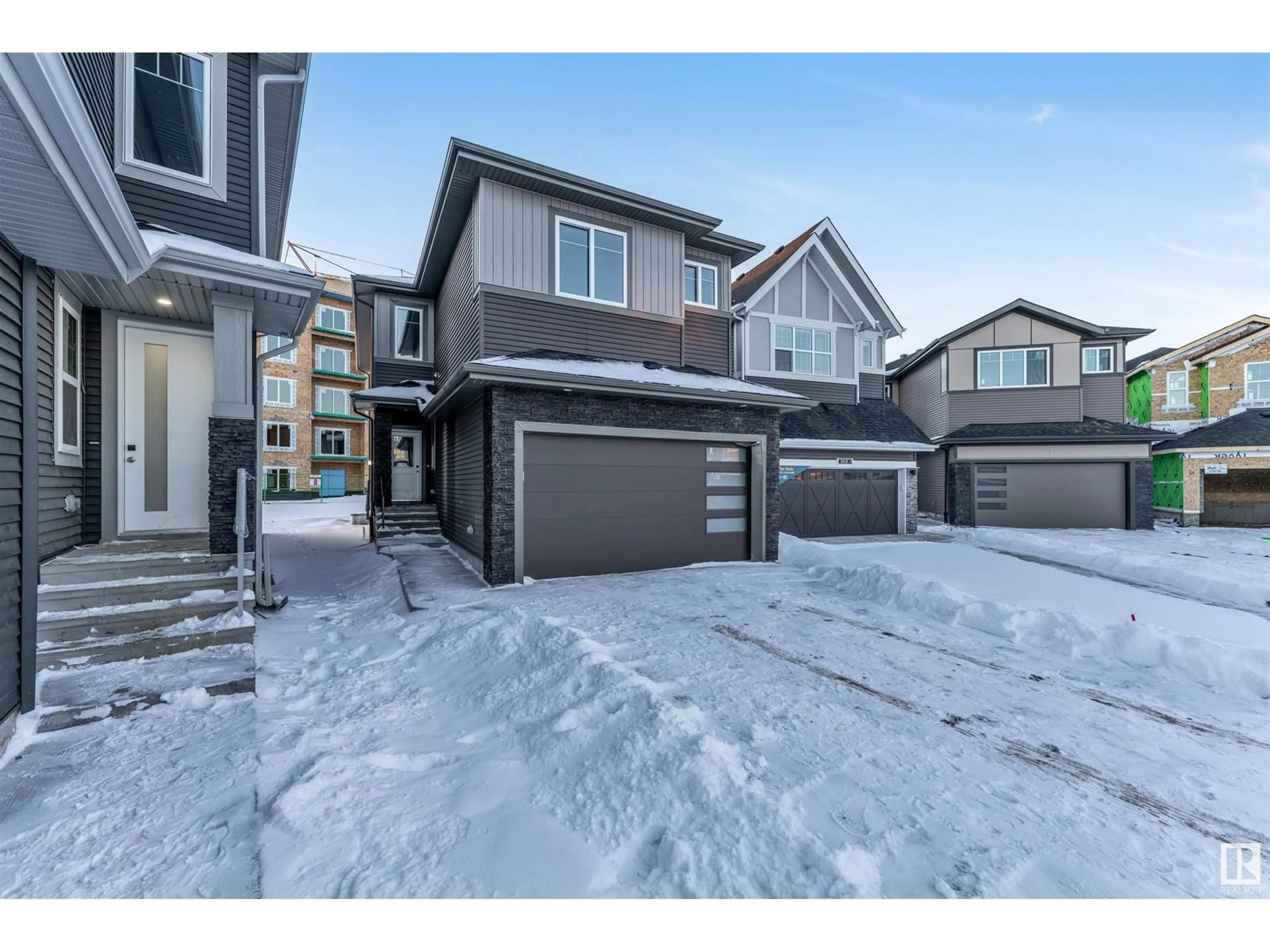 Unknown for 8414 228A ST NW, Edmonton Alberta T5T4A3