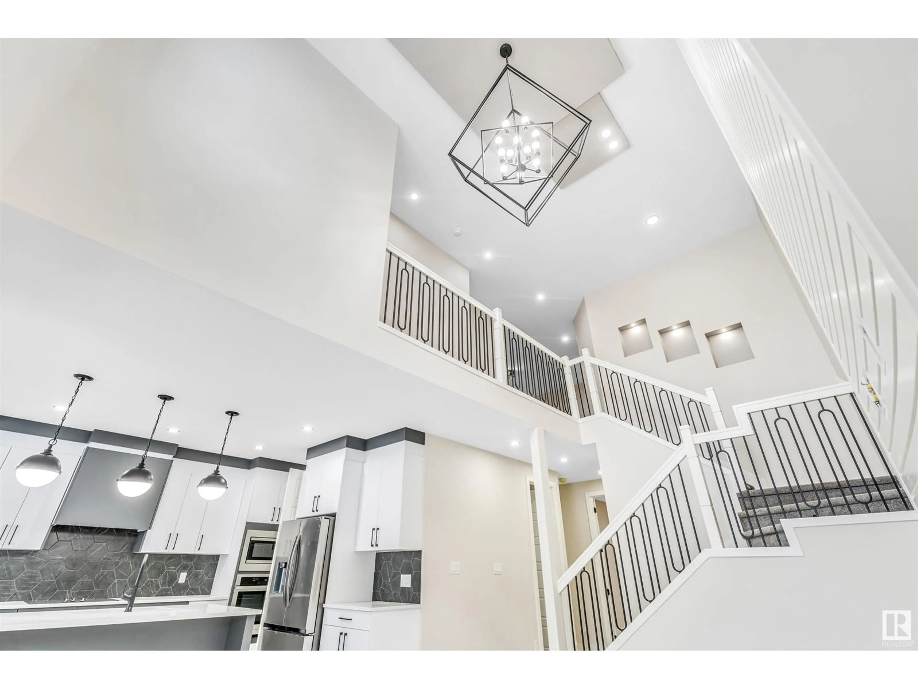 Indoor foyer for 3509 42 AV, Beaumont Alberta T4X0C4