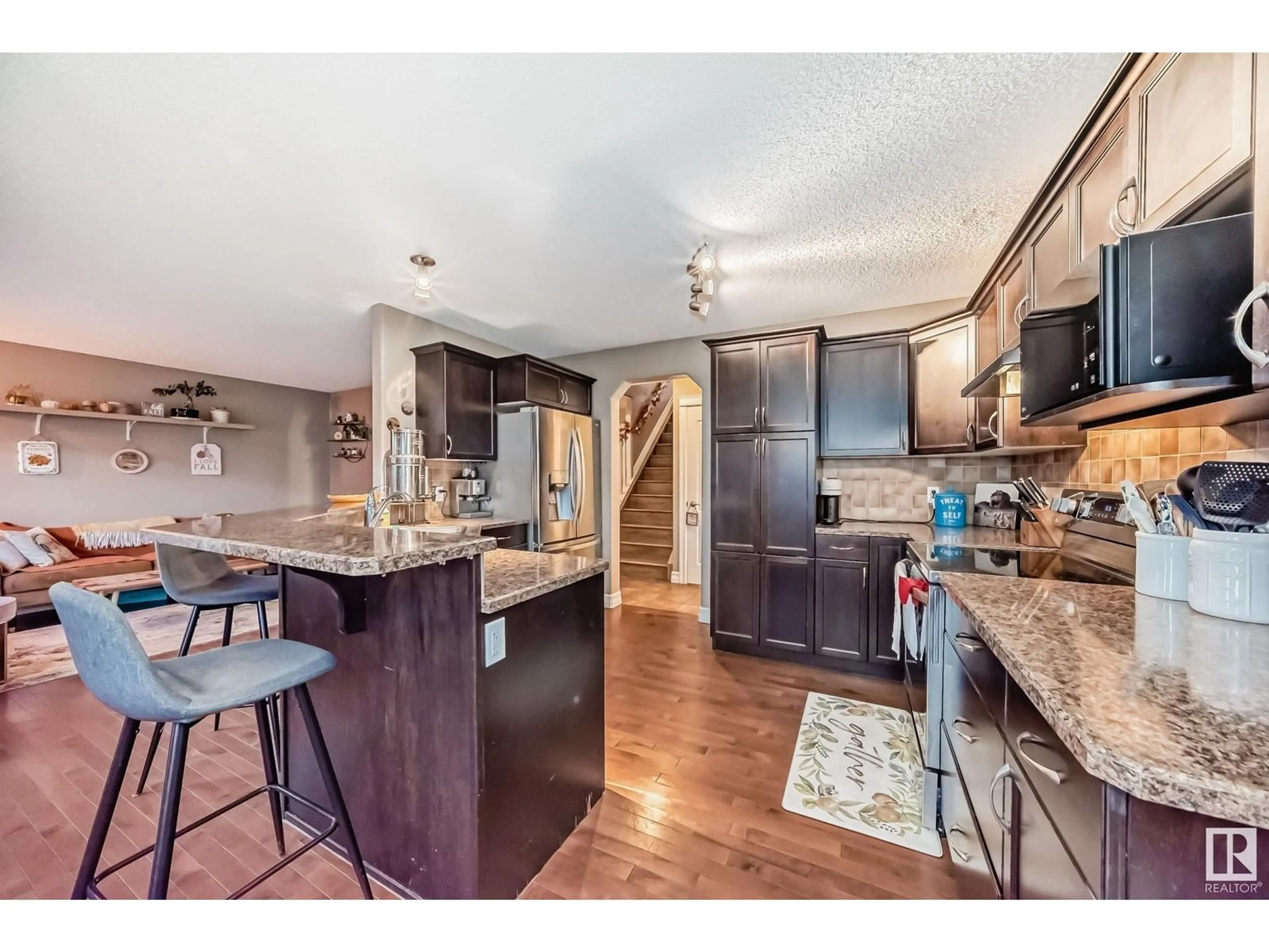 Open concept kitchen, unknown for 25 Cranberry BN, Fort Saskatchewan Alberta T8L0H2