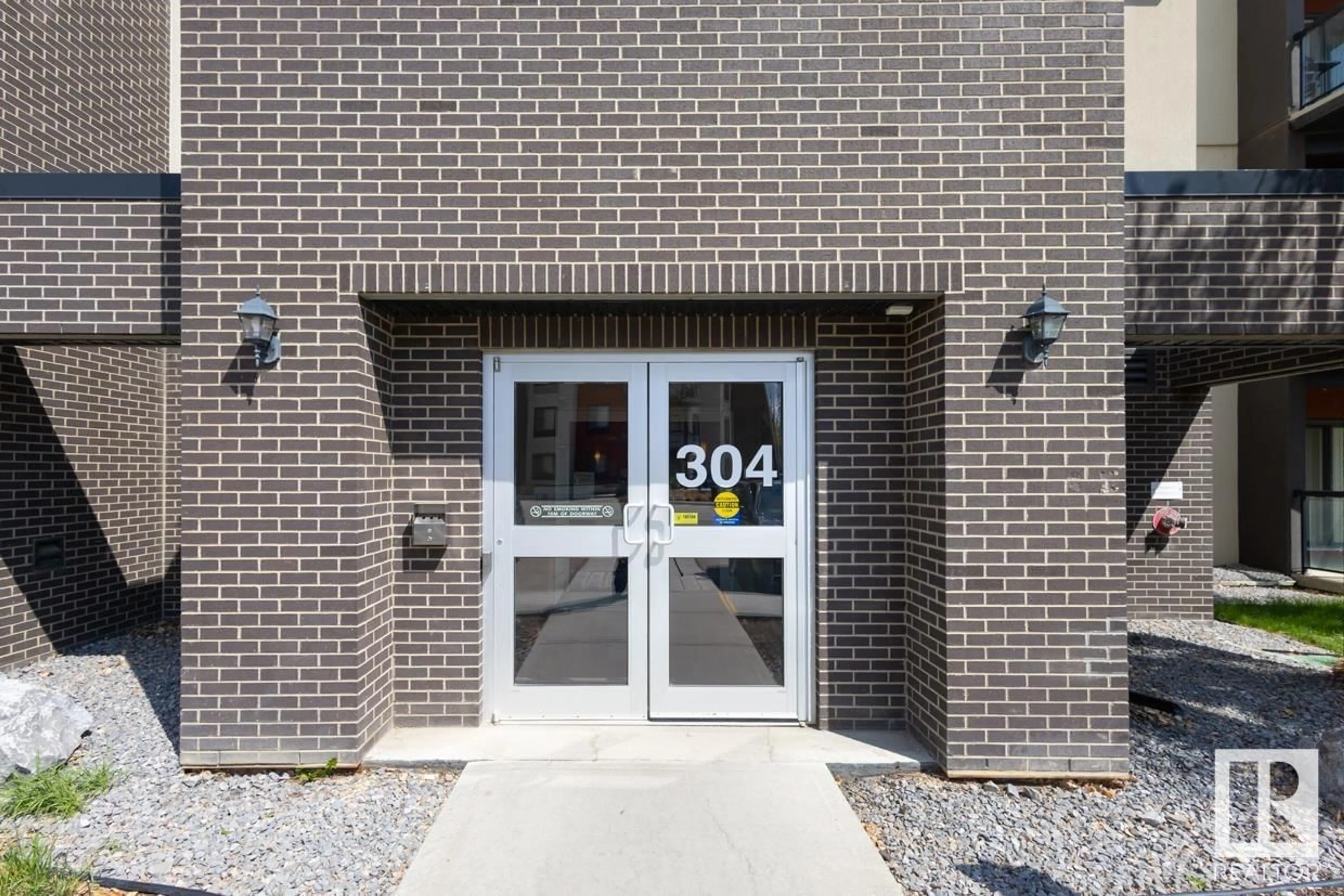 Indoor entryway for #412 304 AMBLESIDE LI SW, Edmonton Alberta T6W0V2