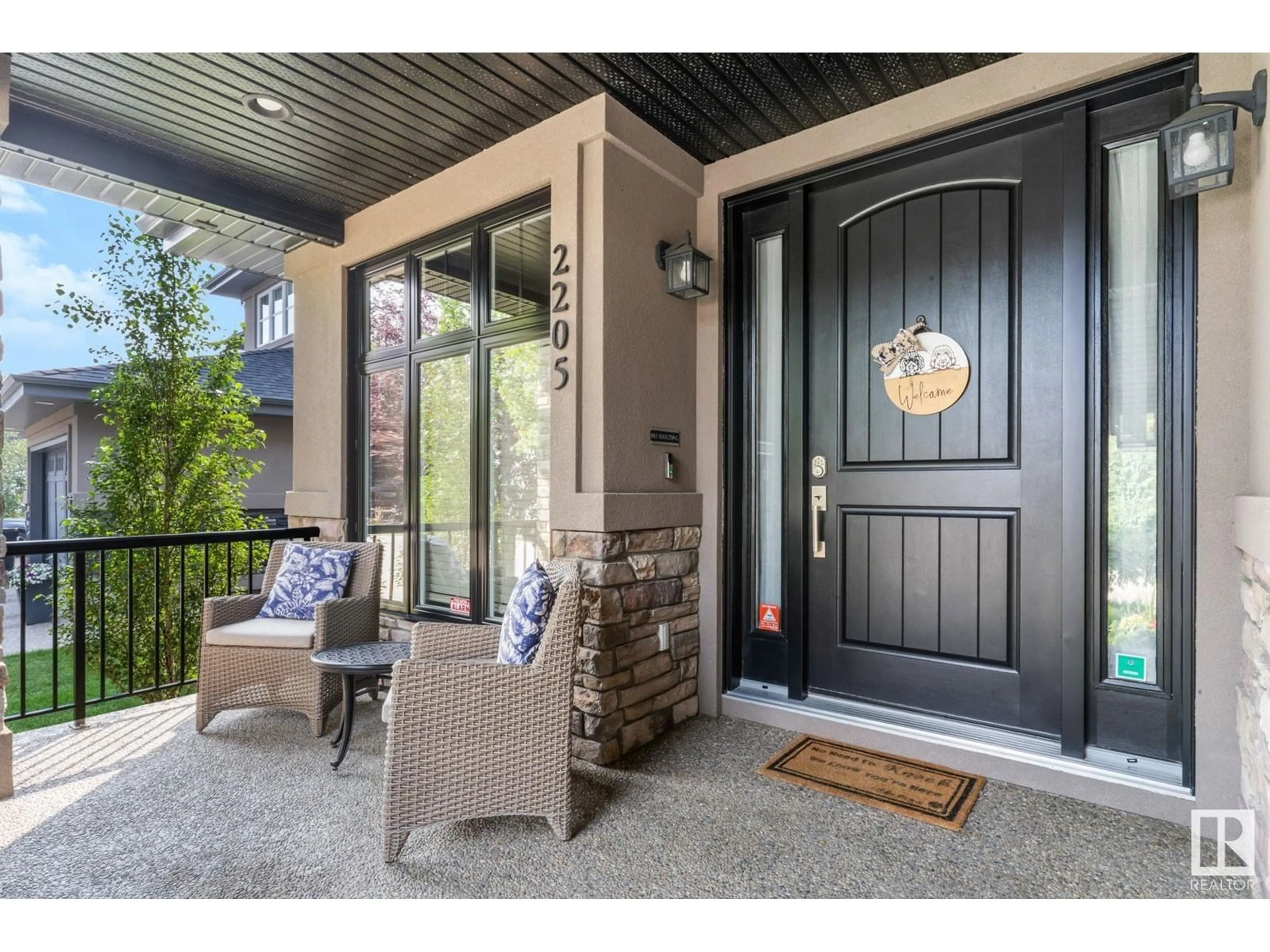 Indoor entryway for 2205 WARRY LO SW, Edmonton Alberta T6W0N8