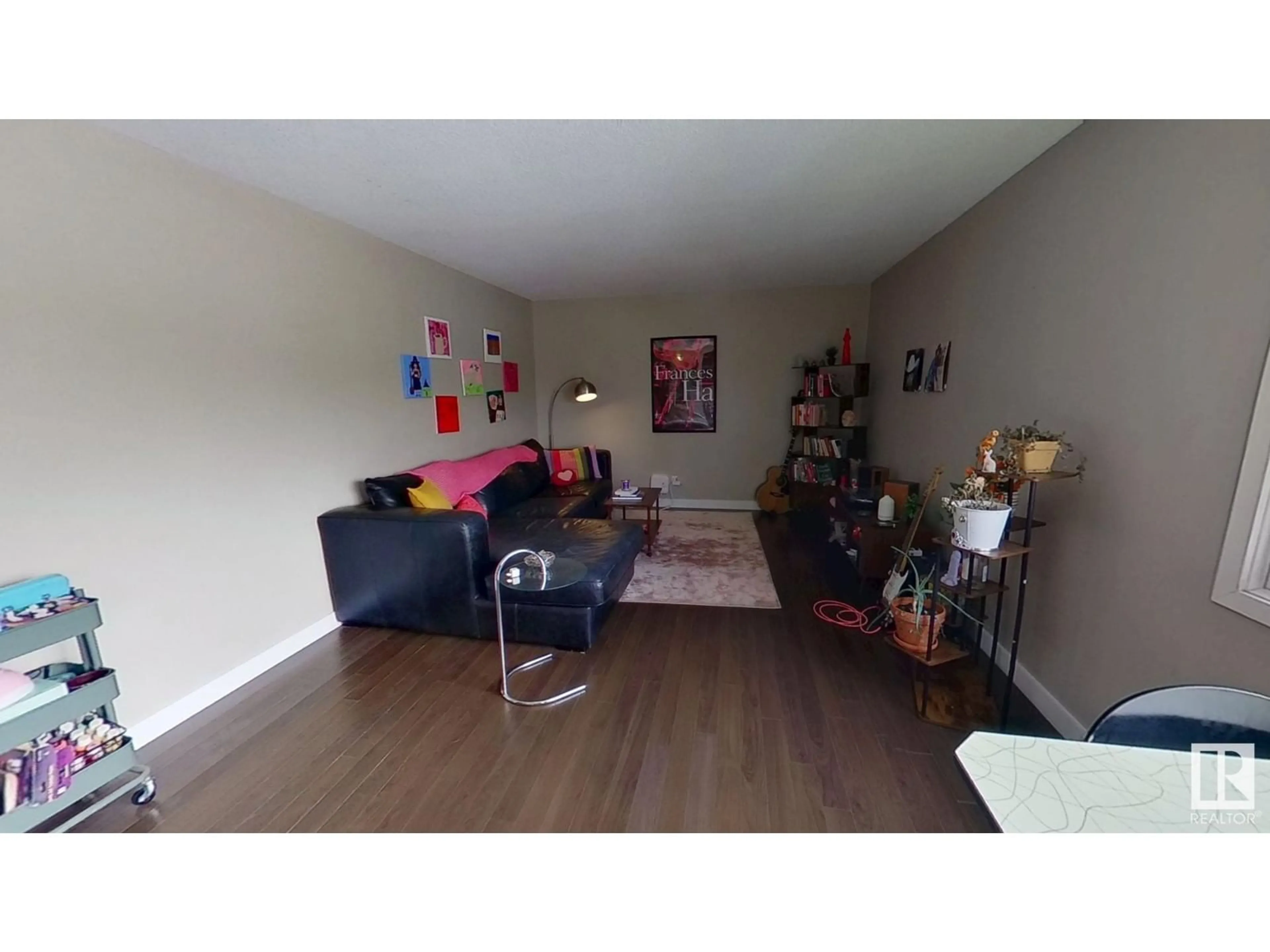 A pic of a room for #202 10125 83 AV NW, Edmonton Alberta T6E2C5