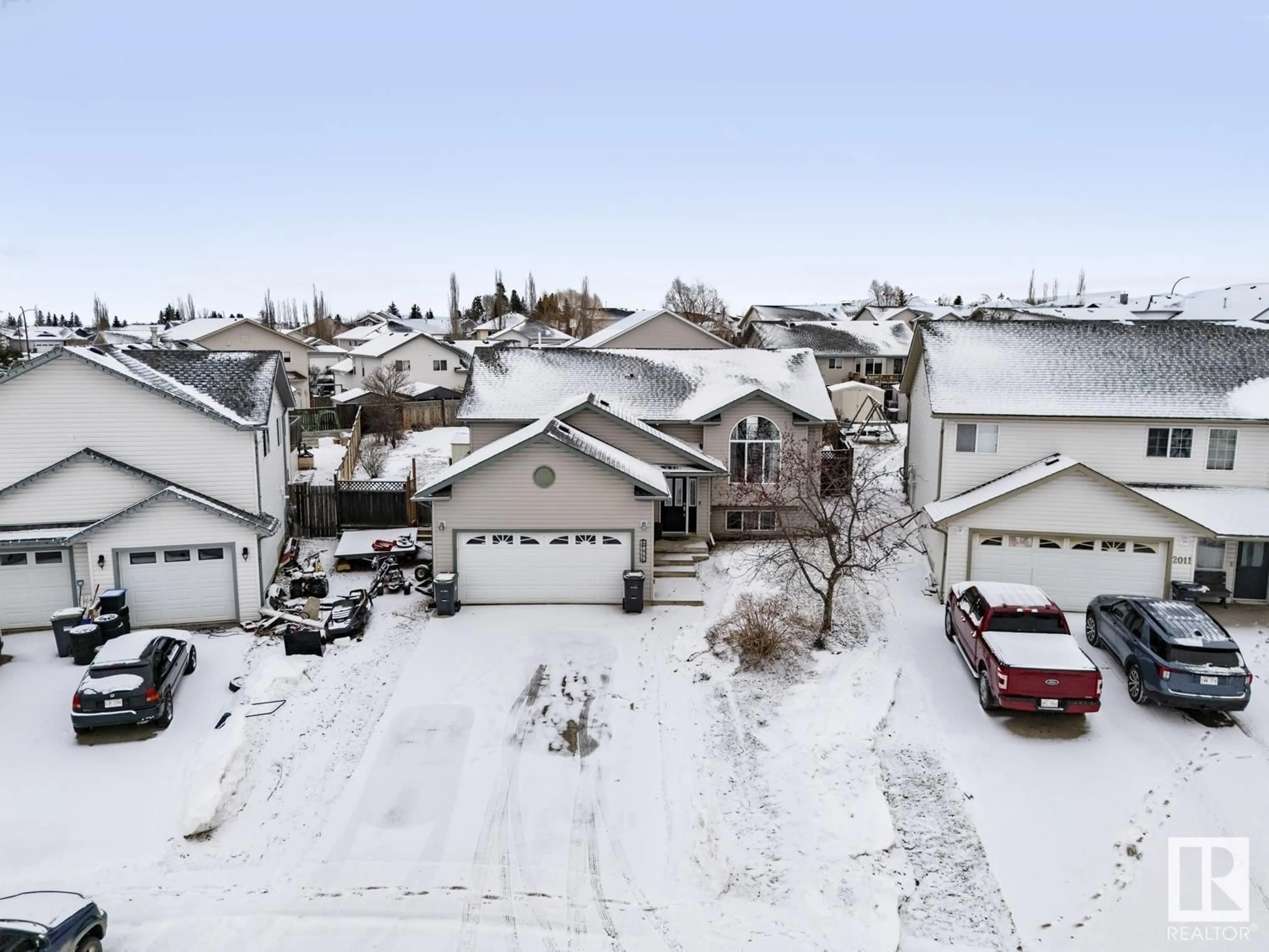 A pic from outside/outdoor area/front of a property/back of a property/a pic from drone, street for 2009 6 AV, Cold Lake Alberta T9M1M8