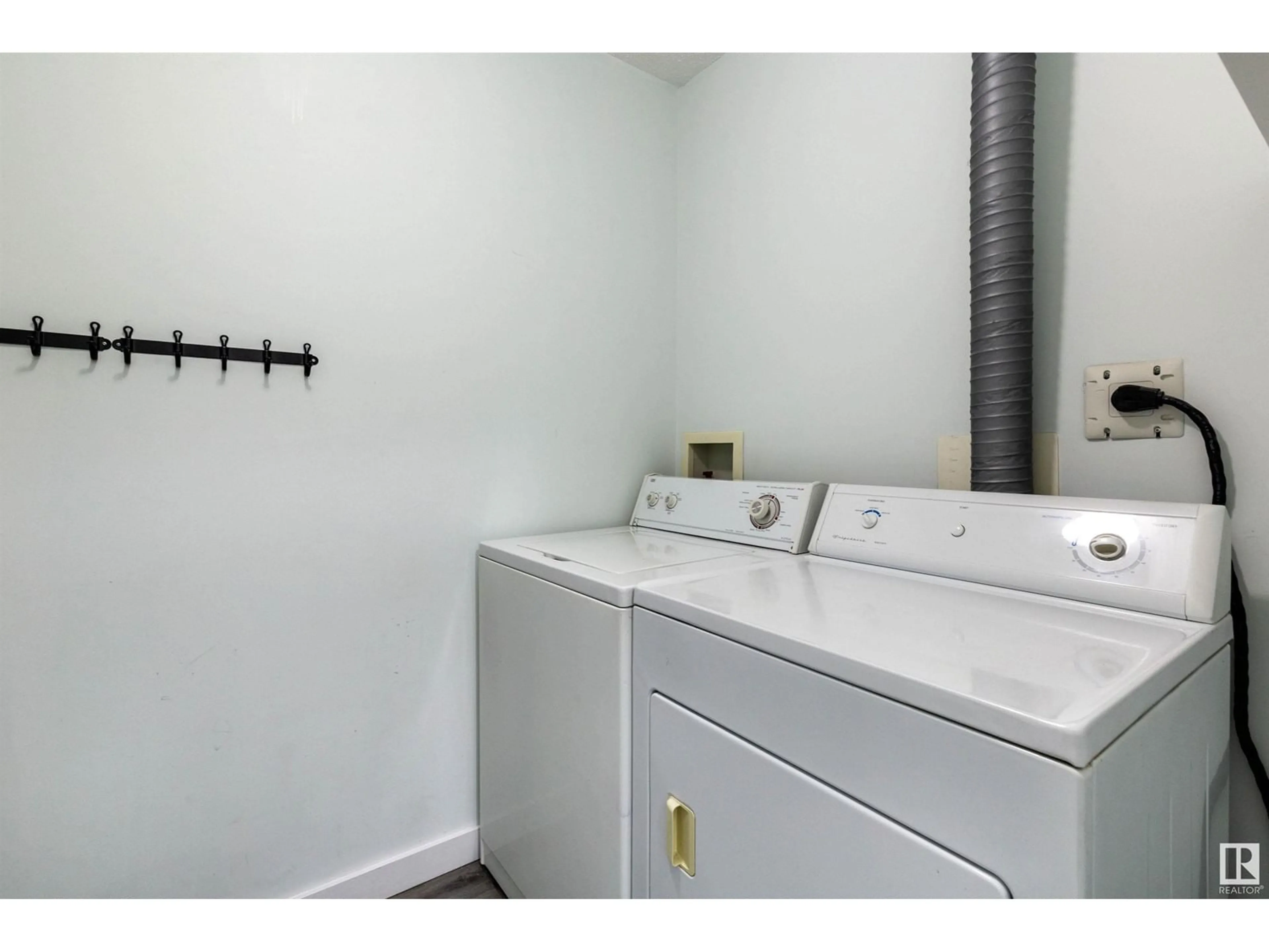 Laundry room for #202 11446 40 AV NW, Edmonton Alberta T6J0R5