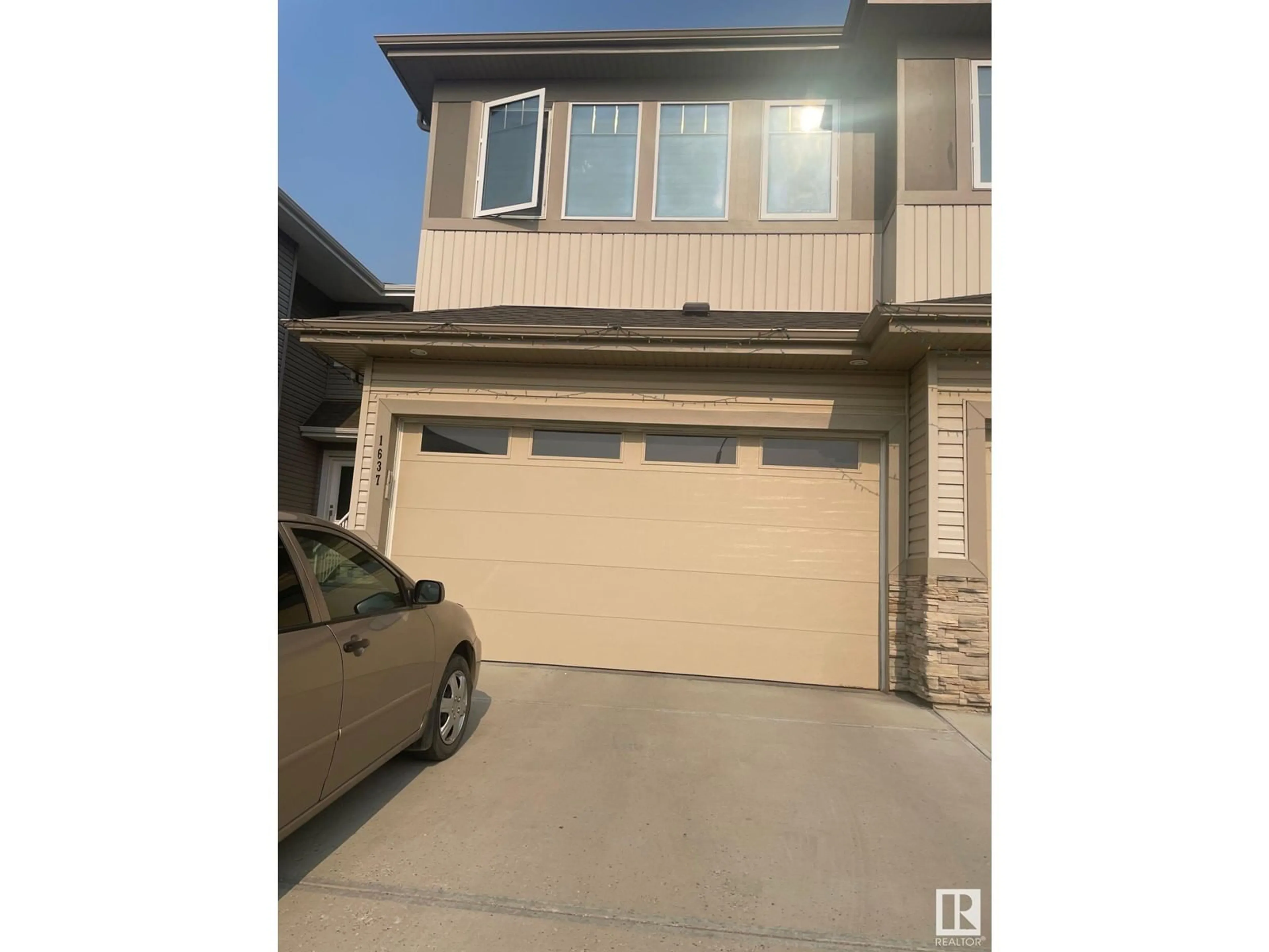 Unknown for 1637 25 ST NW NW, Edmonton Alberta T6T2H6