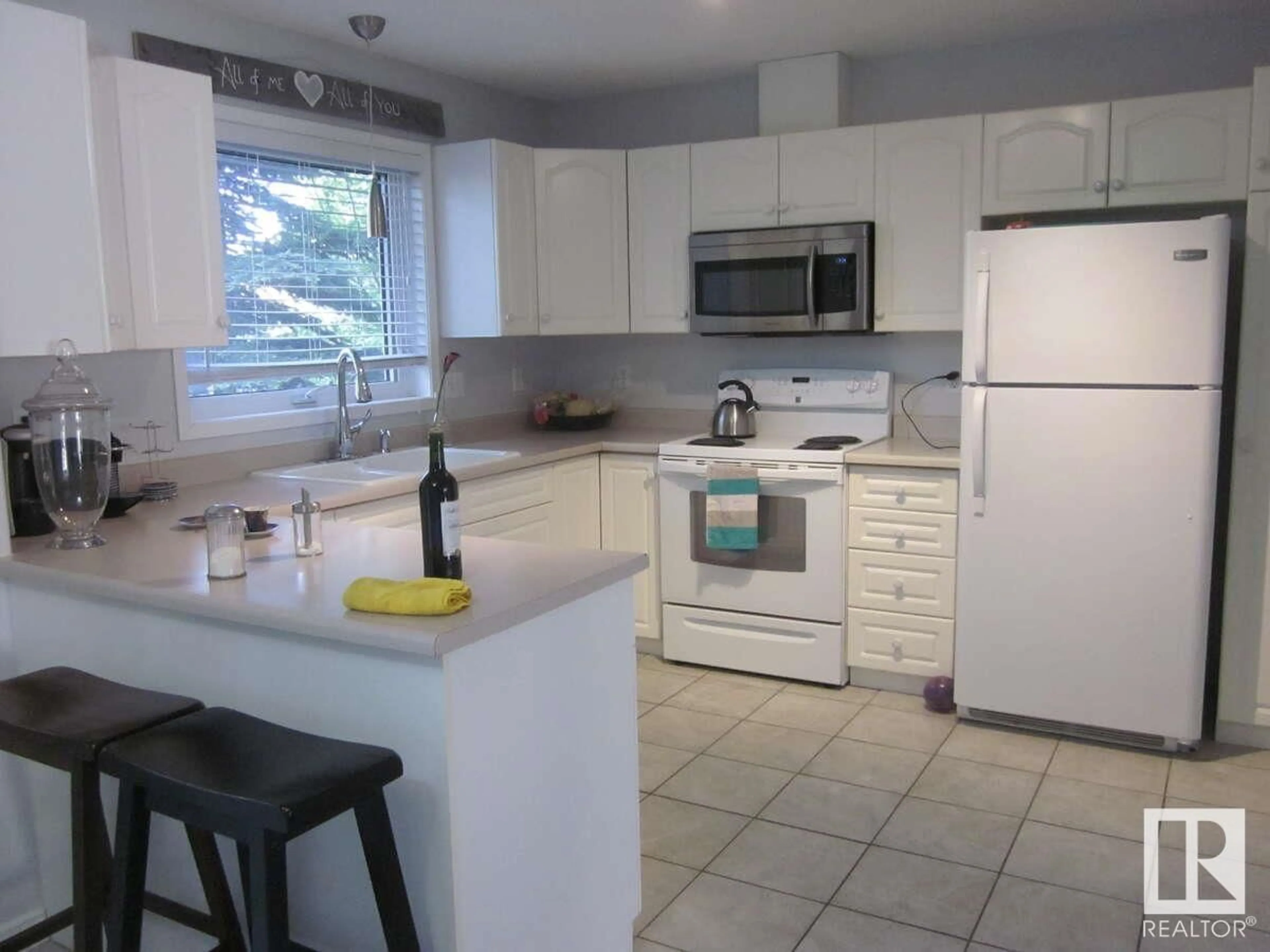 Standard kitchen, ceramic/tile floor for #6 1237 CARTER CREST RD NW, Edmonton Alberta T6R2L6