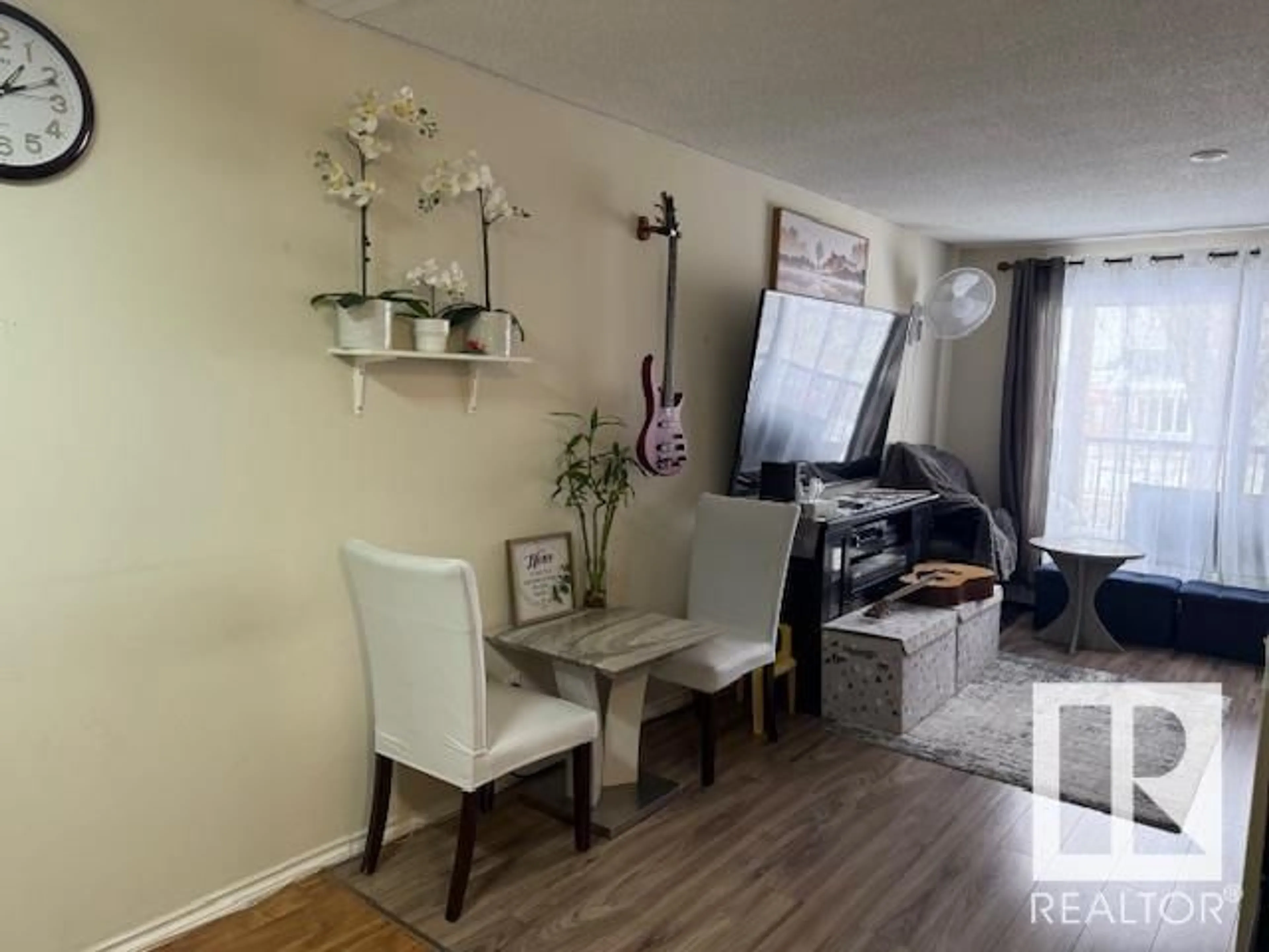 A pic of a room for #15C 5715 133 AV NW, Edmonton Alberta T5A1C2