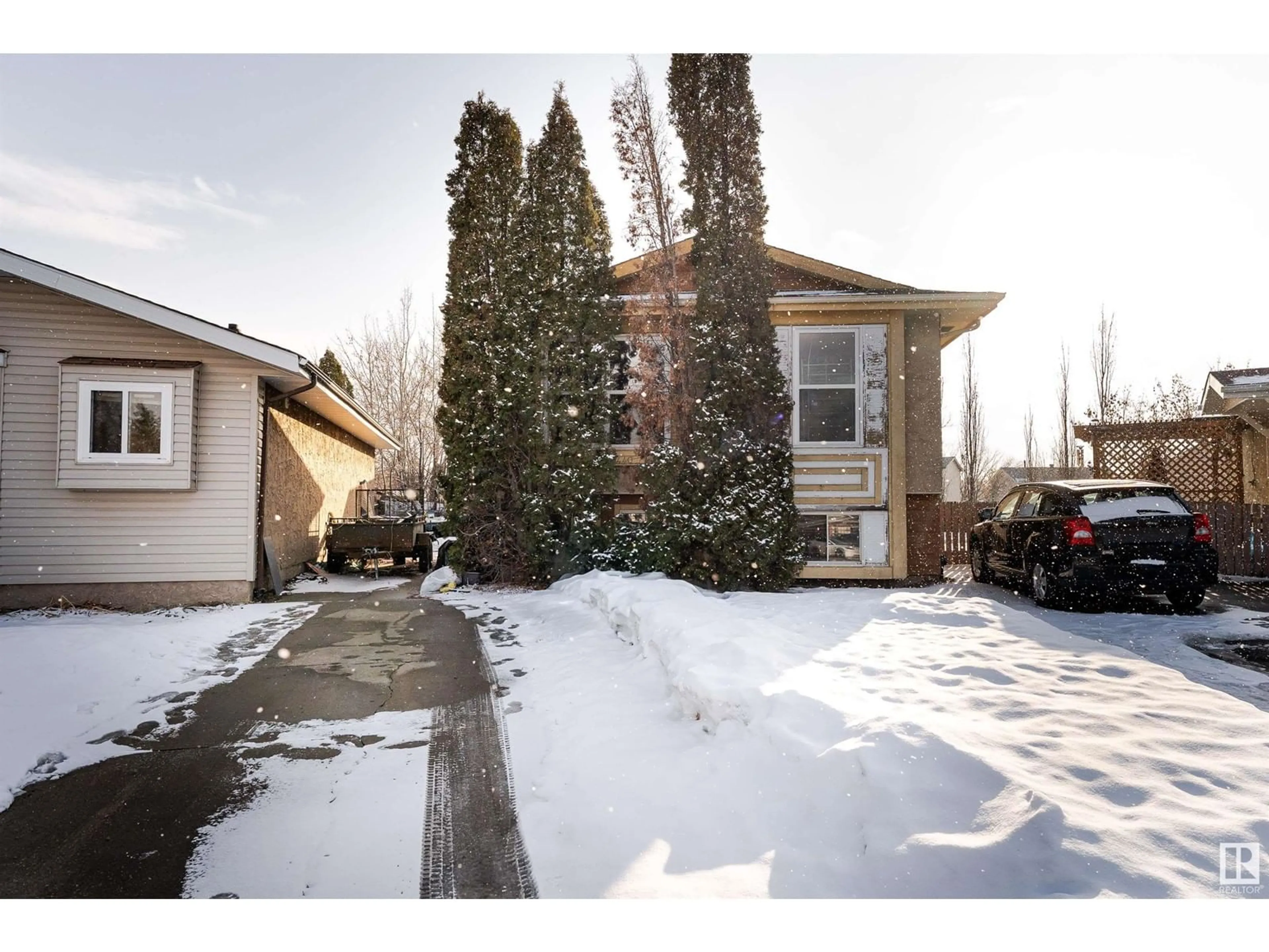 Unknown for 3440 42 ST NW, Edmonton Alberta T6L5A1