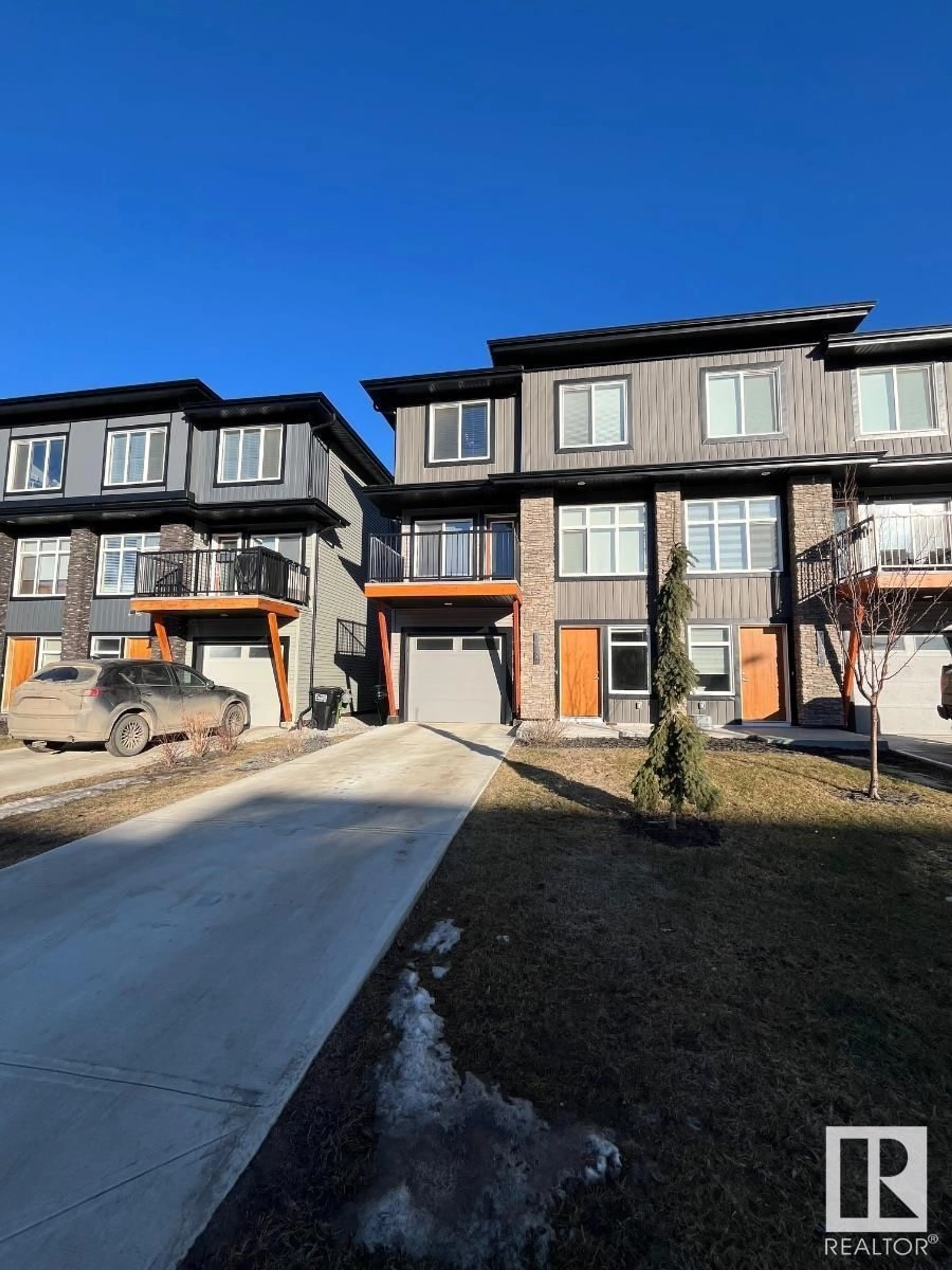 A pic from outside/outdoor area/front of a property/back of a property/a pic from drone, street for 7825 KORULUK LINK LI SW, Edmonton Alberta T6W4V1