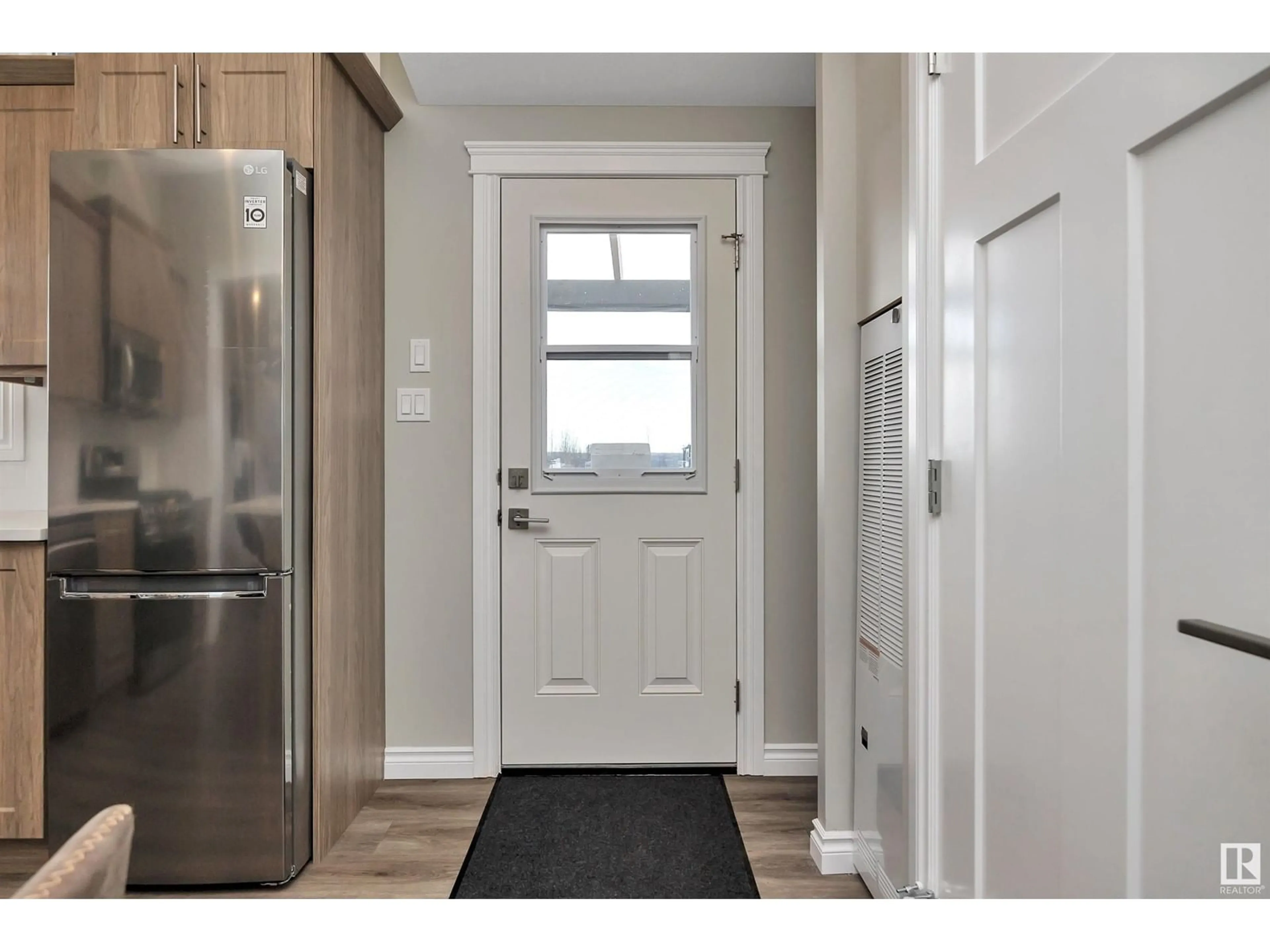 Indoor entryway for 501 454029 RGE RD 11, Rural Wetaskiwin County Alberta T0C2V0