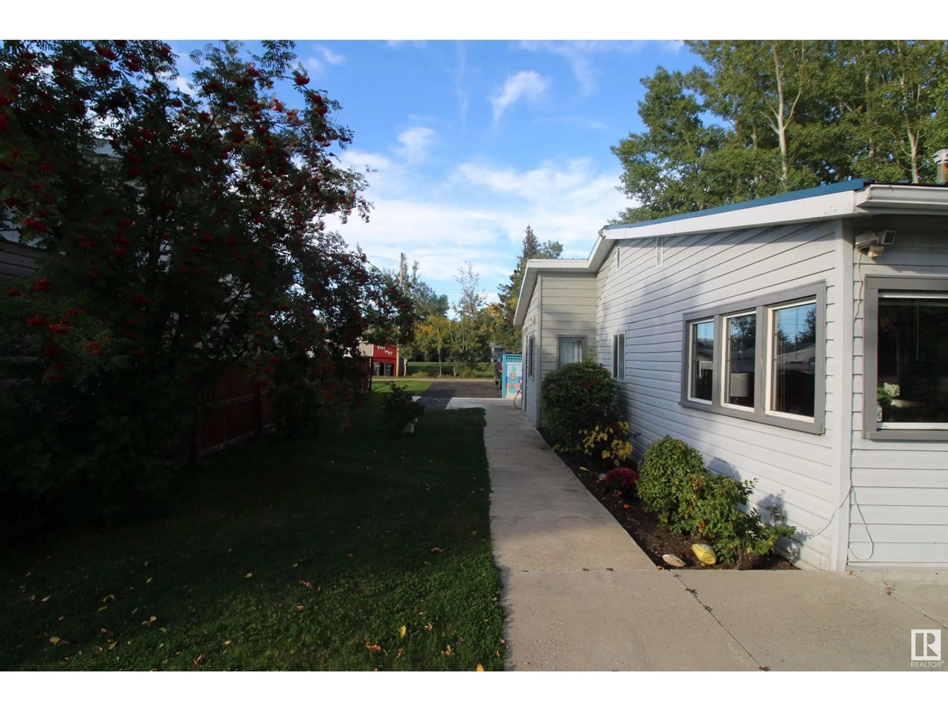 Patio, street for 4723 45 ST, Rural Lac Ste. Anne County Alberta T0E0A0