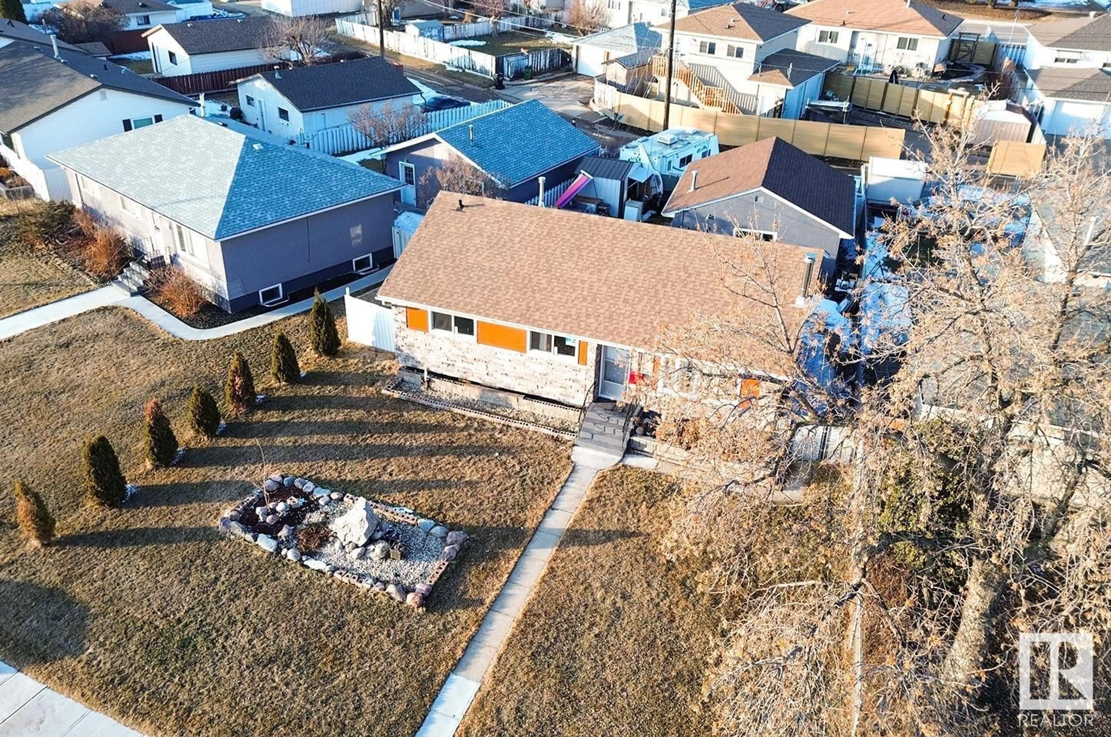 A pic from outside/outdoor area/front of a property/back of a property/a pic from drone, street for 9112 129B AV NW, Edmonton Alberta T5E0P5