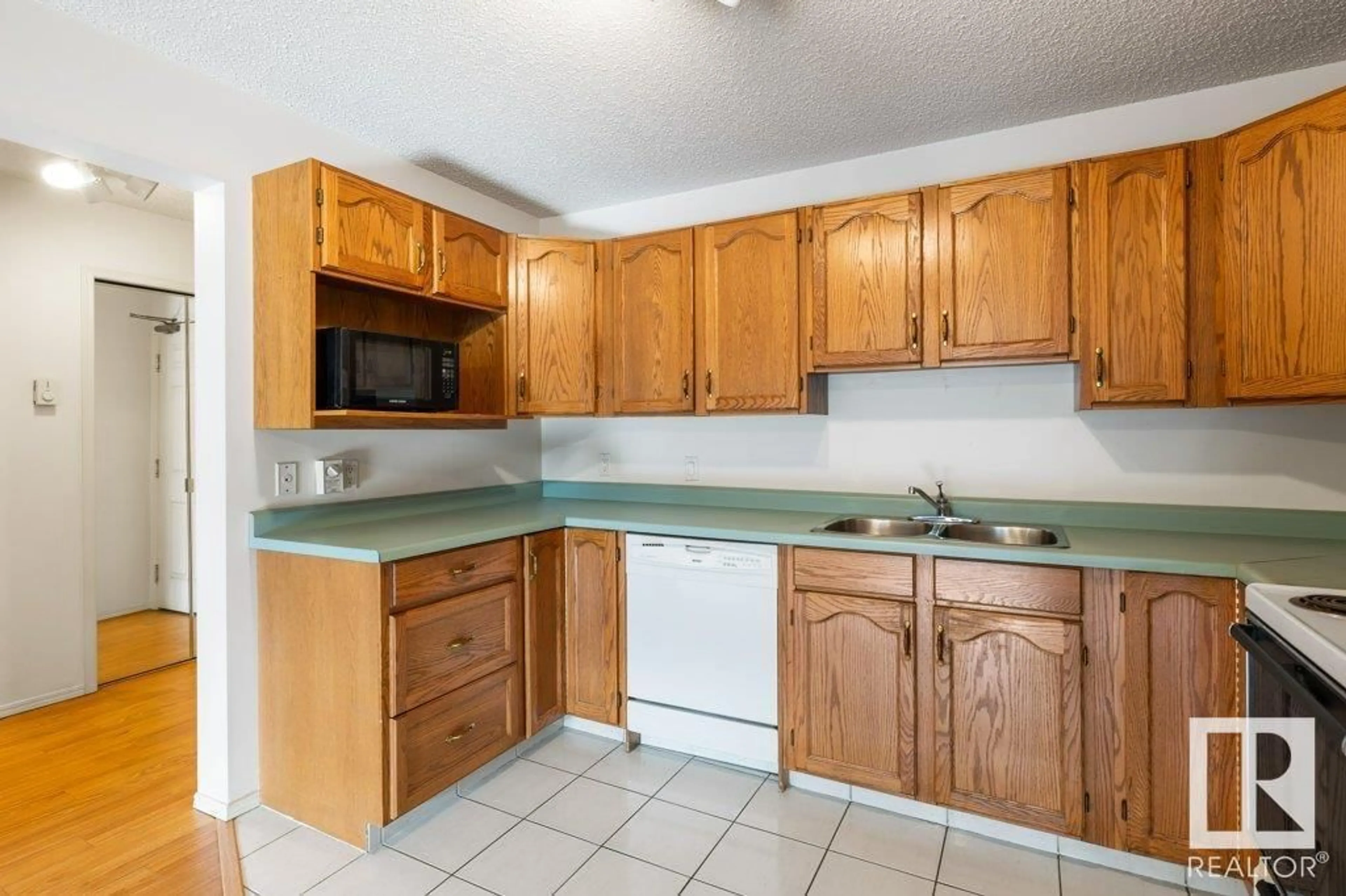 Standard kitchen, unknown for #106 52 ST MICHAEL ST, St. Albert Alberta T8N1C9