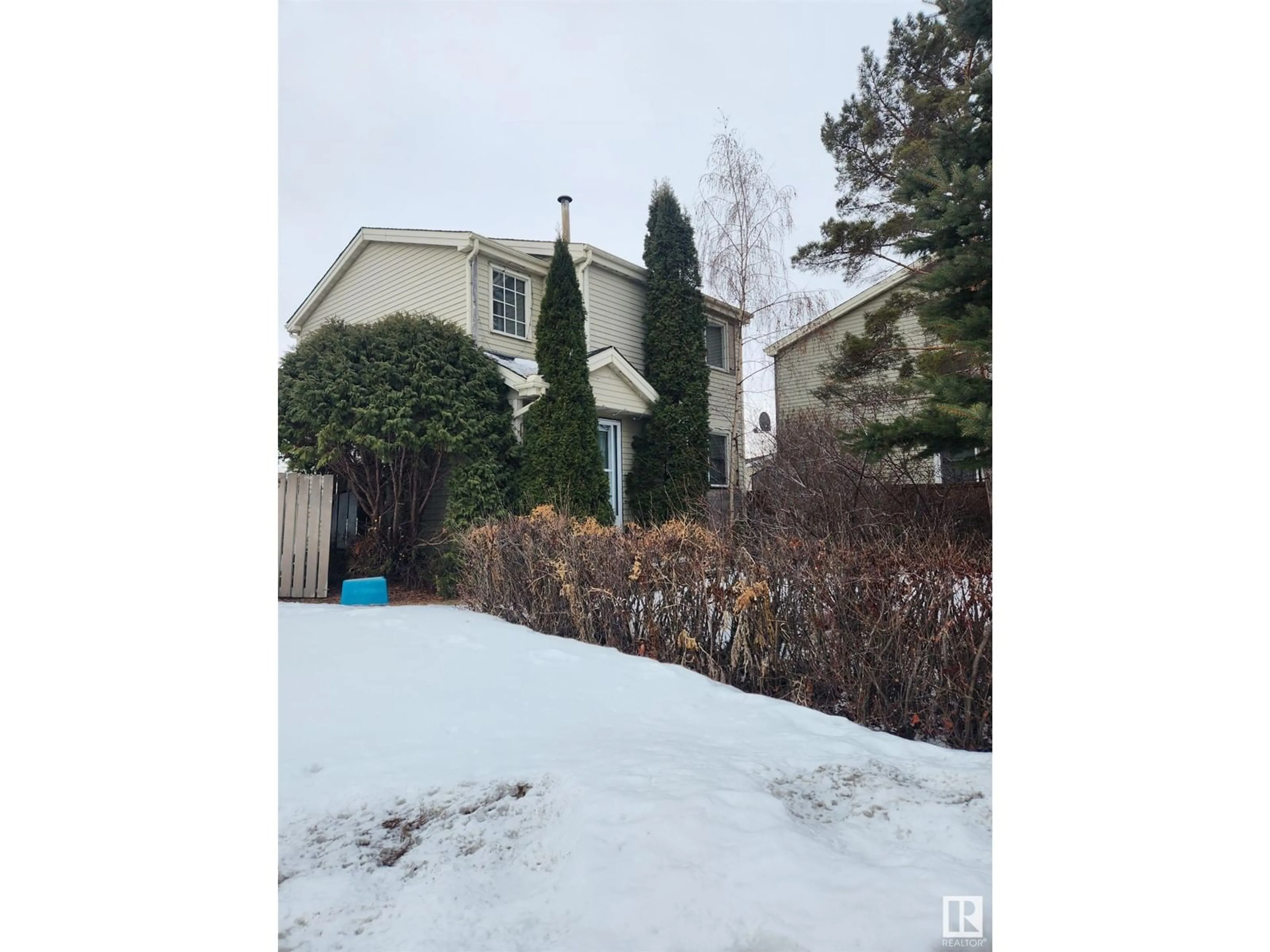 Blurry image for 71 BIRCH DR, Gibbons Alberta T0A1N0