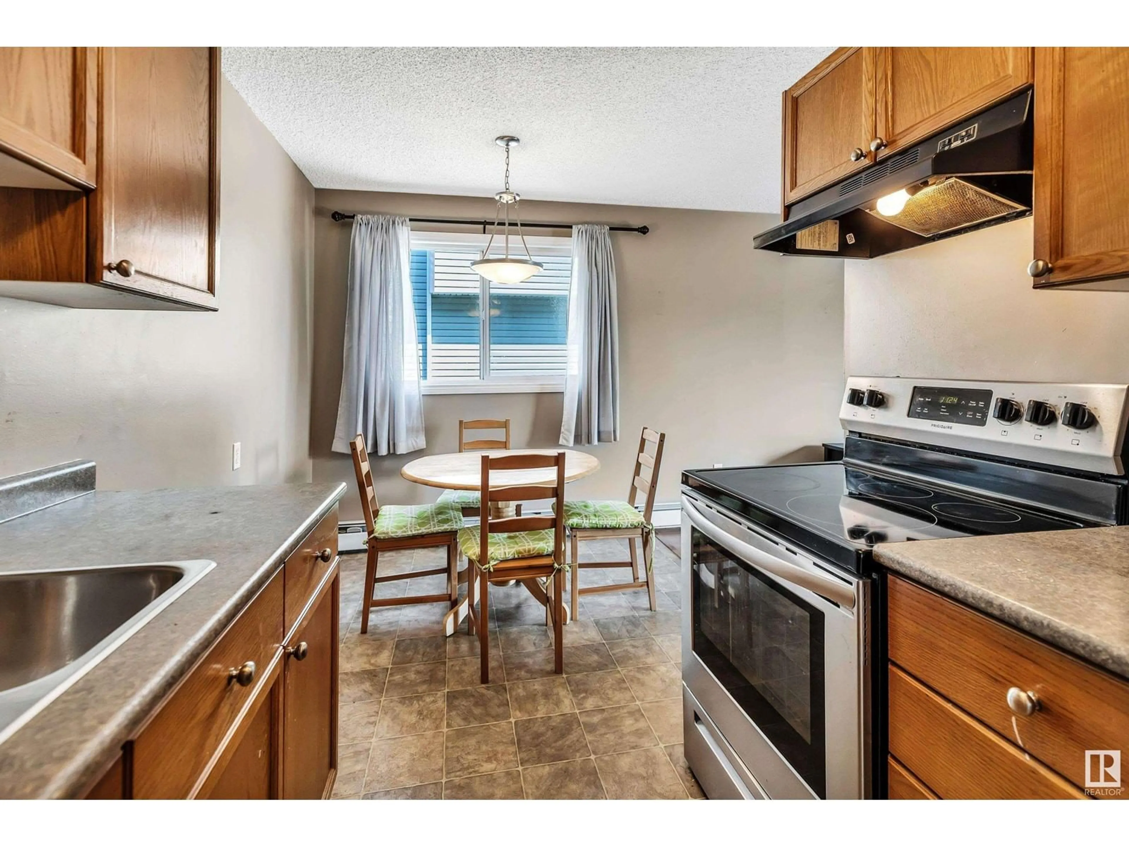 Standard kitchen, unknown for #6 4616 47 ST, Leduc Alberta T9E4P1