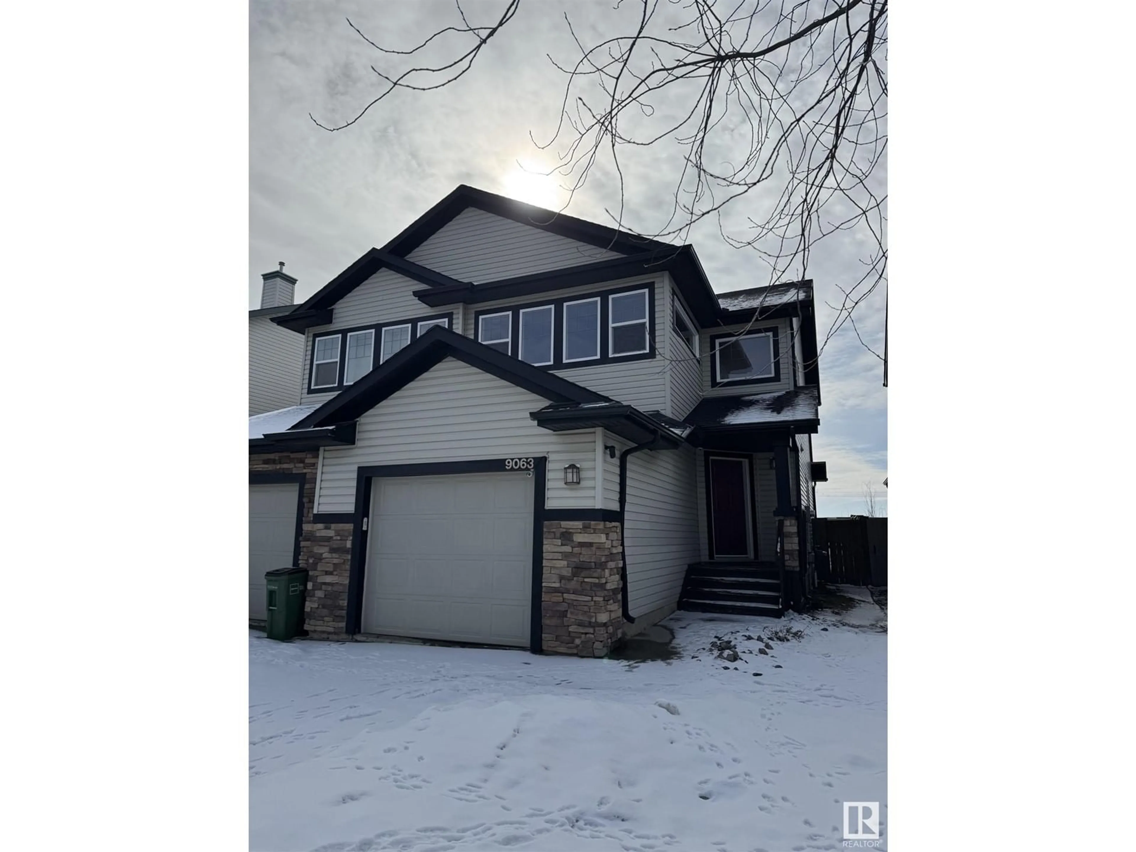 Unknown for 9063 Scott CR NW, Edmonton Alberta T6R0E8