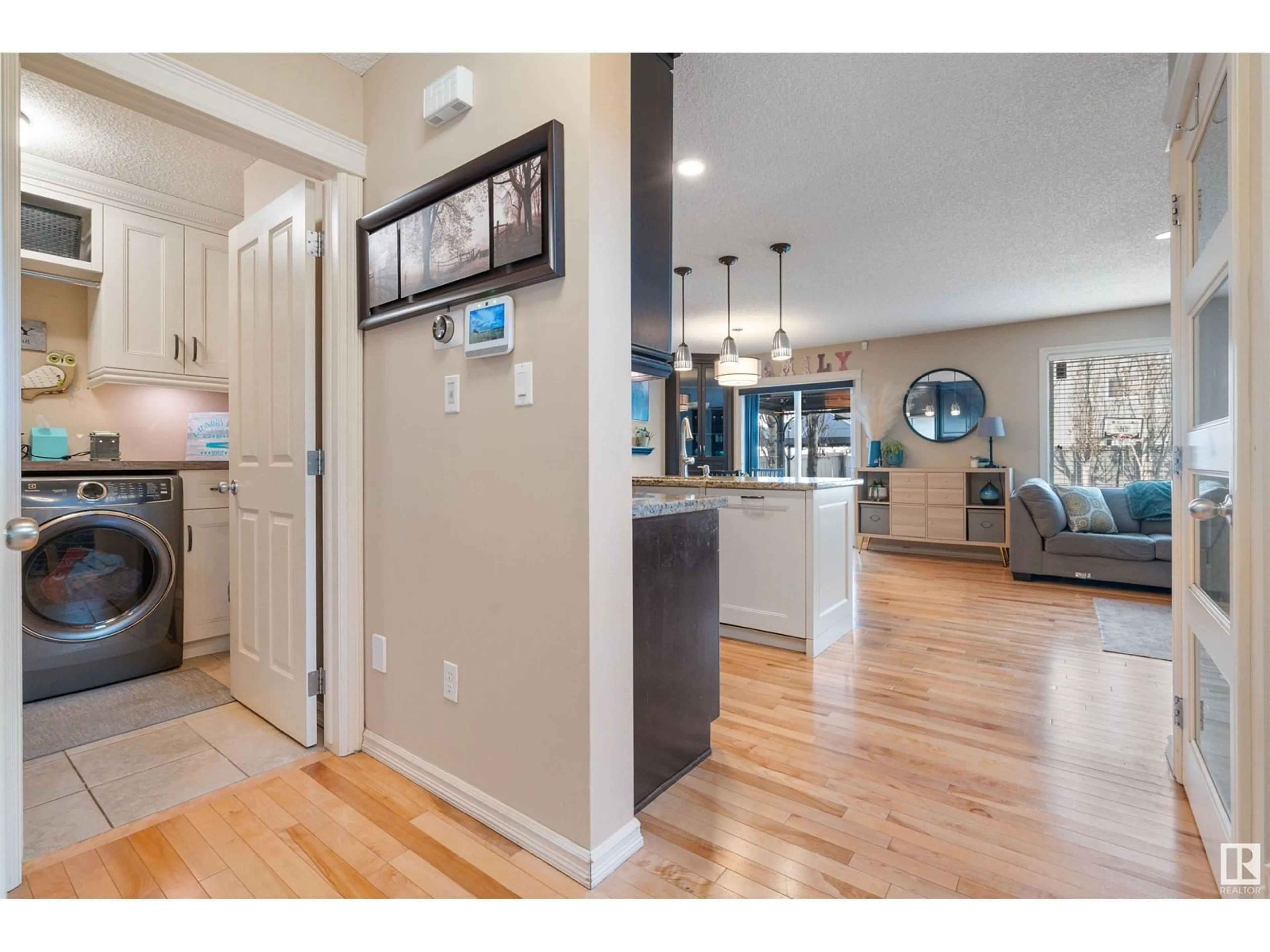 Open concept kitchen, unknown for 3744 12 ST NW, Edmonton Alberta T6T0E6