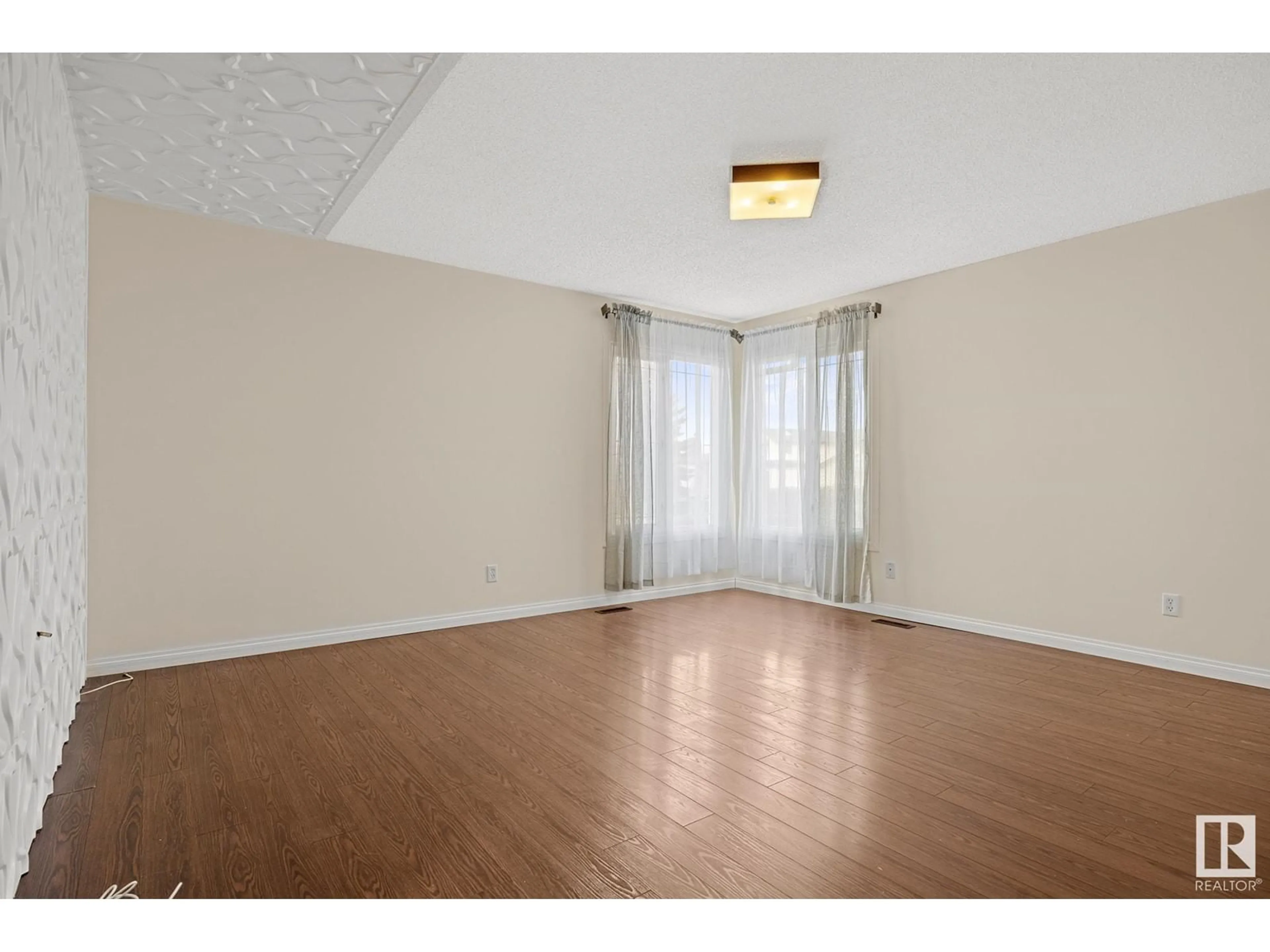 A pic of a room for 16551 113 ST NW, Edmonton Alberta T5C4T2