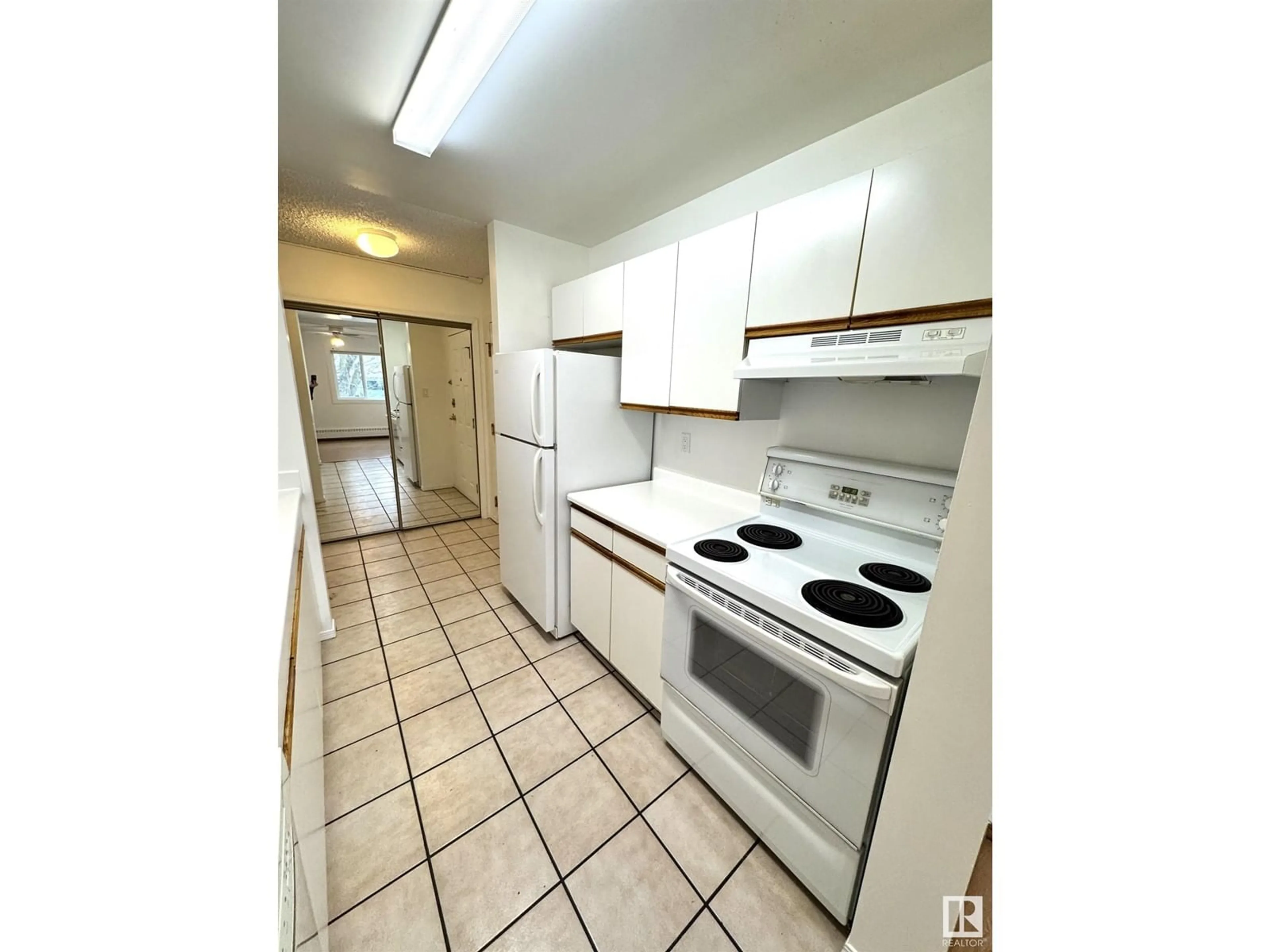 Standard kitchen, unknown for #301 - 11807 101 ST, Edmonton Alberta T5G2B6