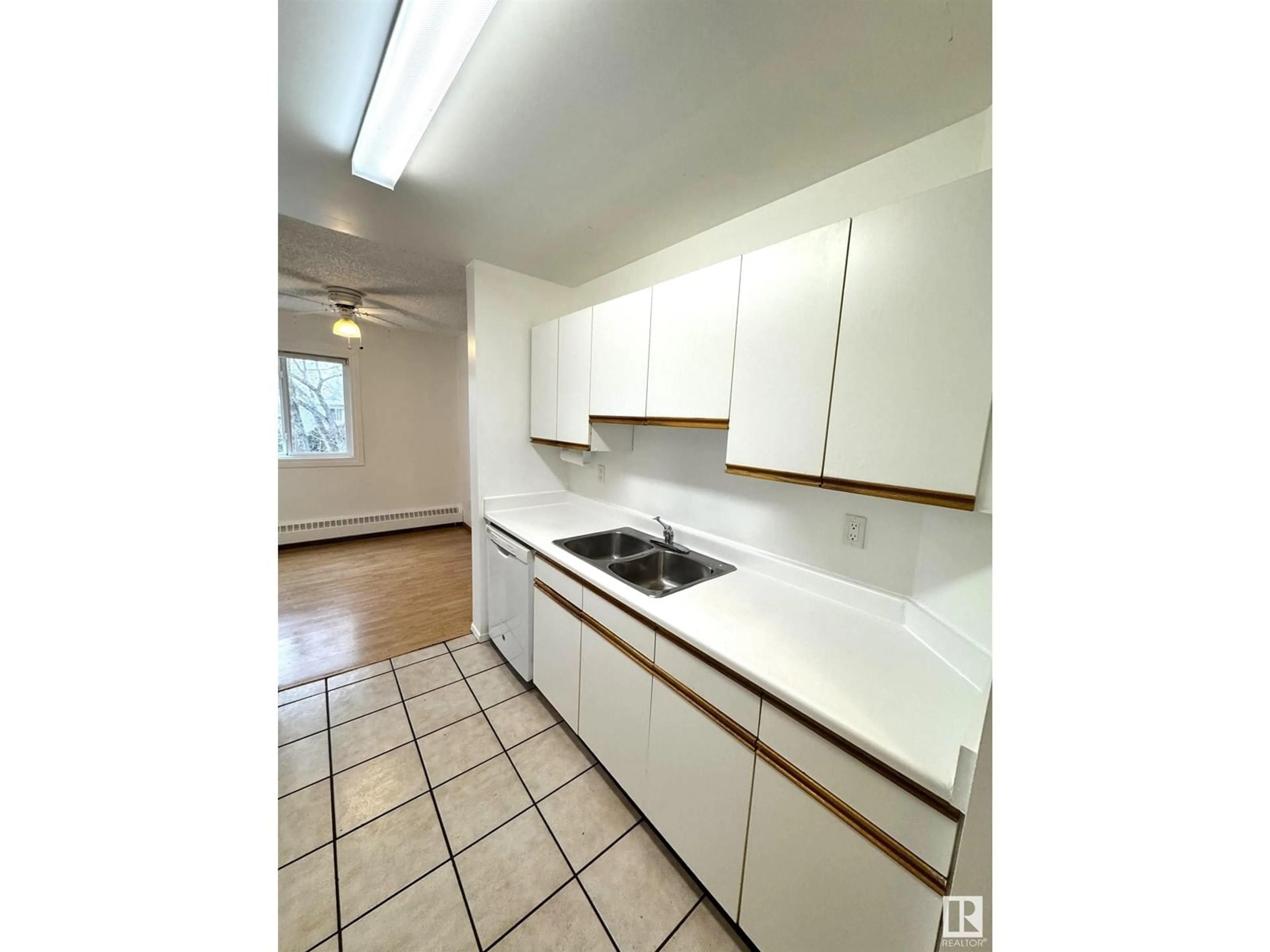 Standard kitchen, unknown for #301 - 11807 101 ST, Edmonton Alberta T5G2B6