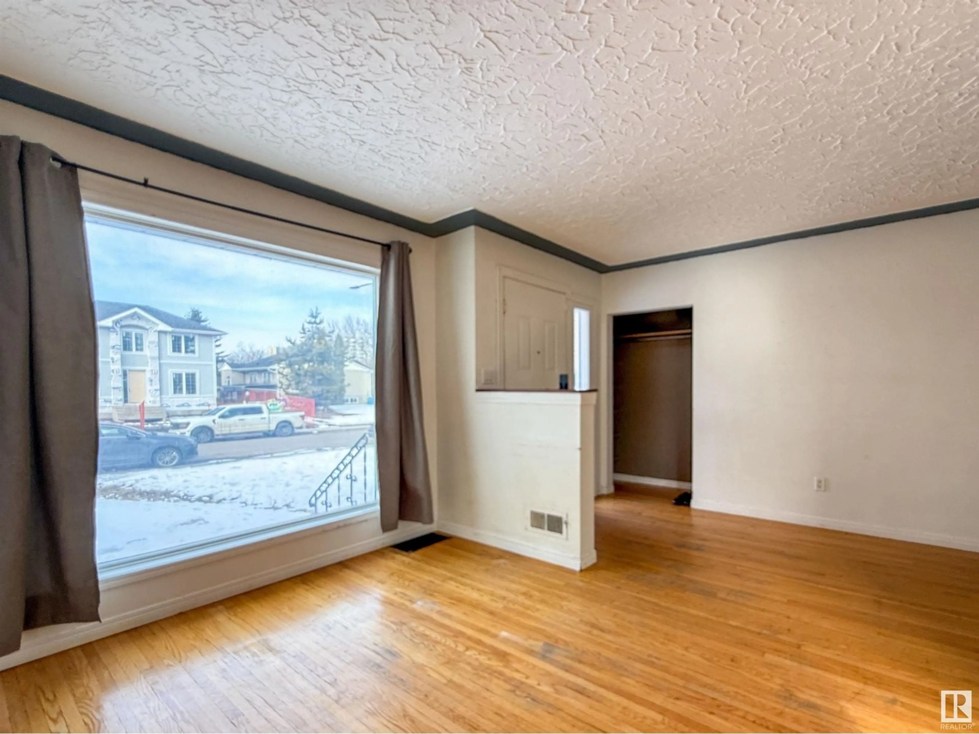 A pic of a room for 11323 131 ST NW, Edmonton Alberta T5M1C5