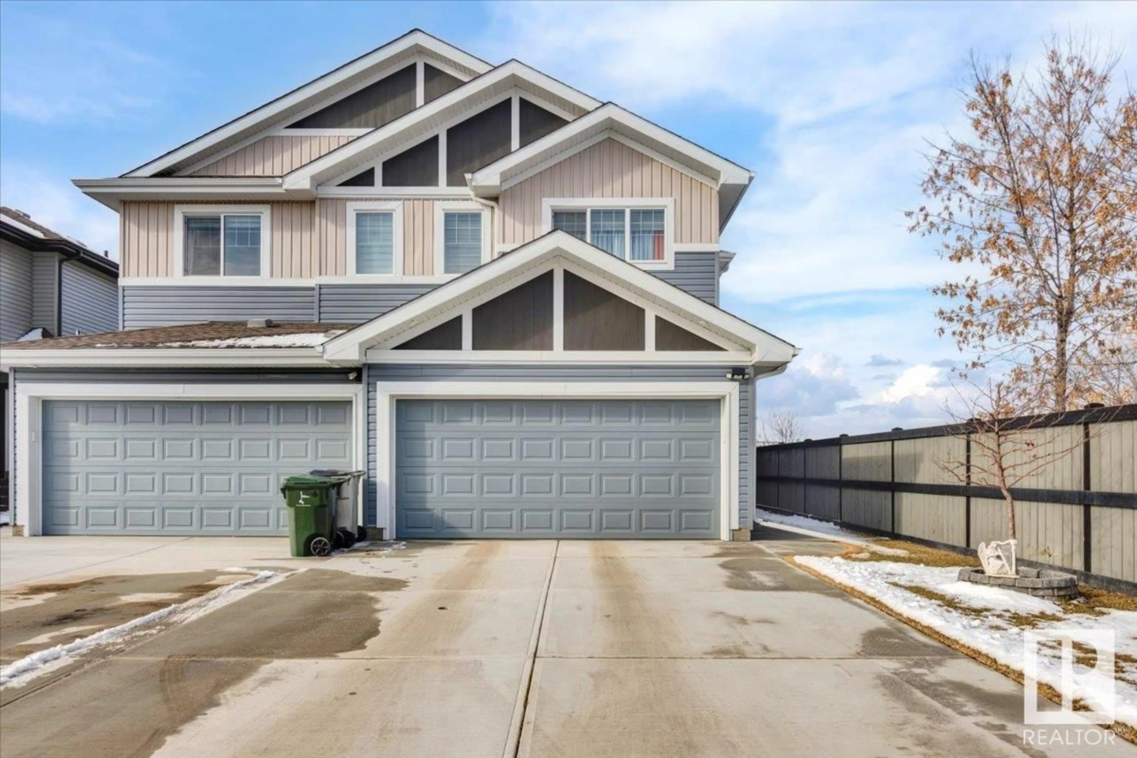 Home with vinyl exterior material, street for 2060 WESTERRA LO, Stony Plain Alberta T7Z0M9