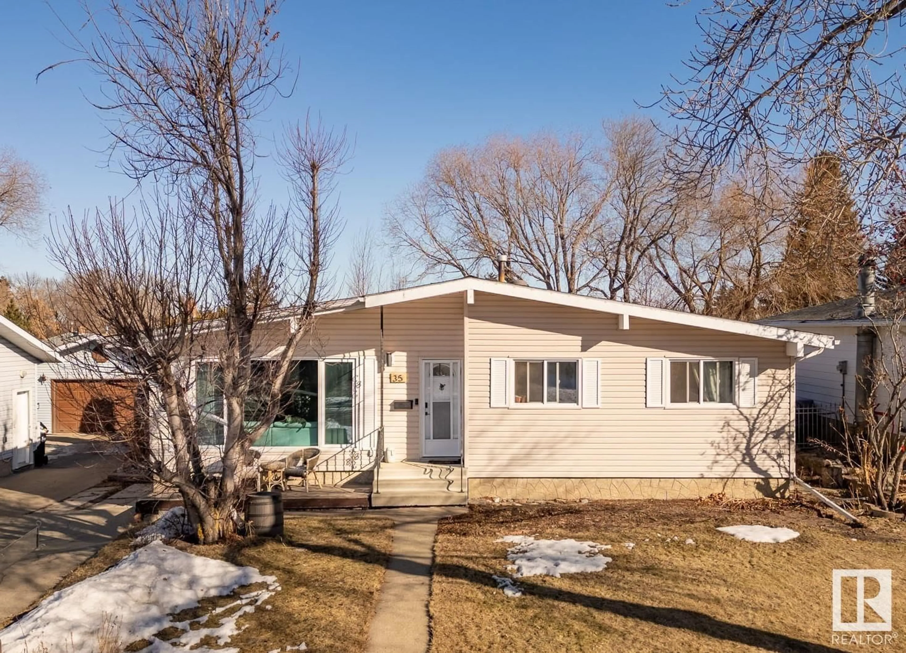 Home with vinyl exterior material, street for 35 MENLO CR, Sherwood Park Alberta T8A0R8