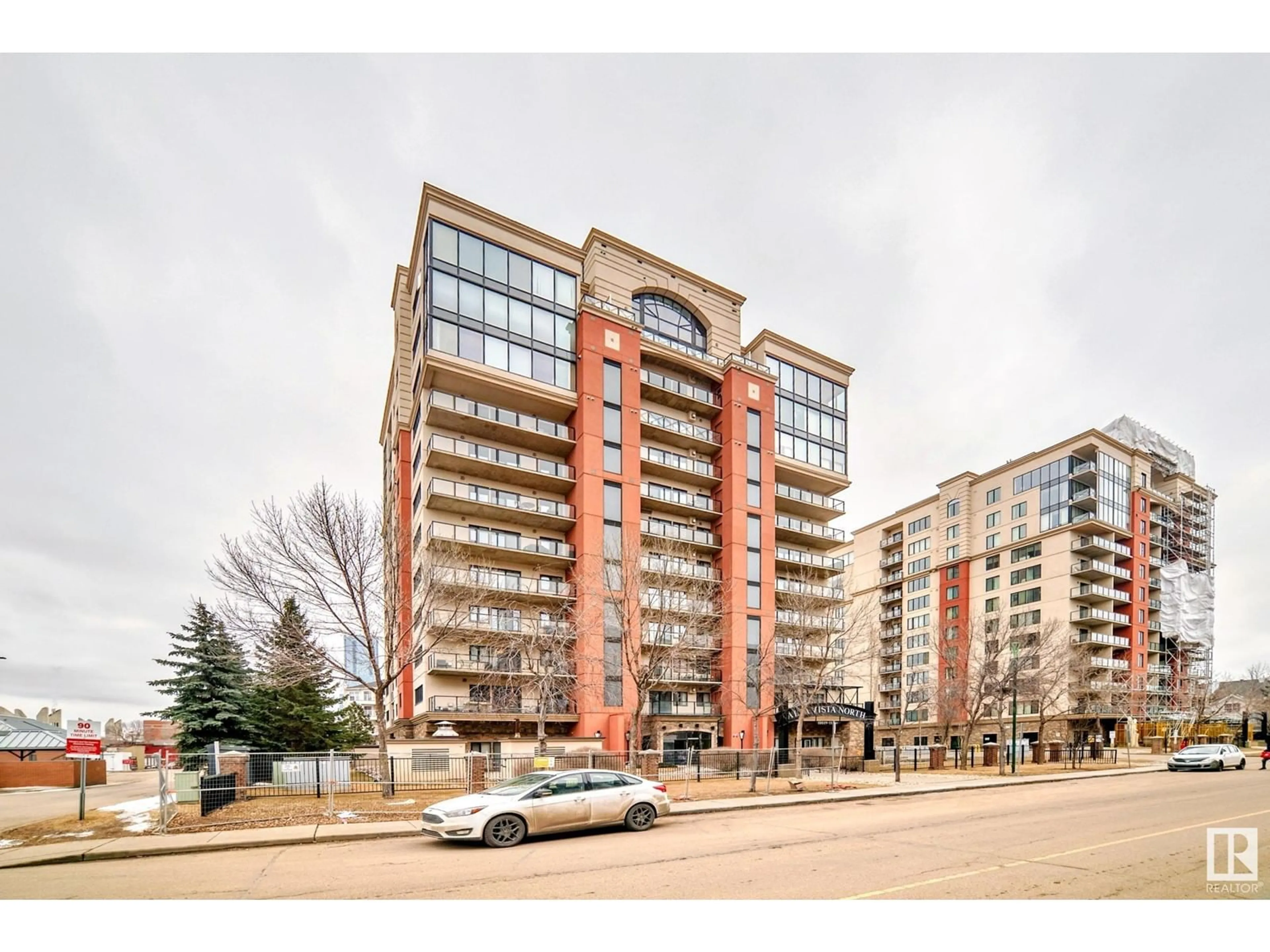 Indoor foyer for #801 10319 111 ST NW, Edmonton Alberta T5K0A2