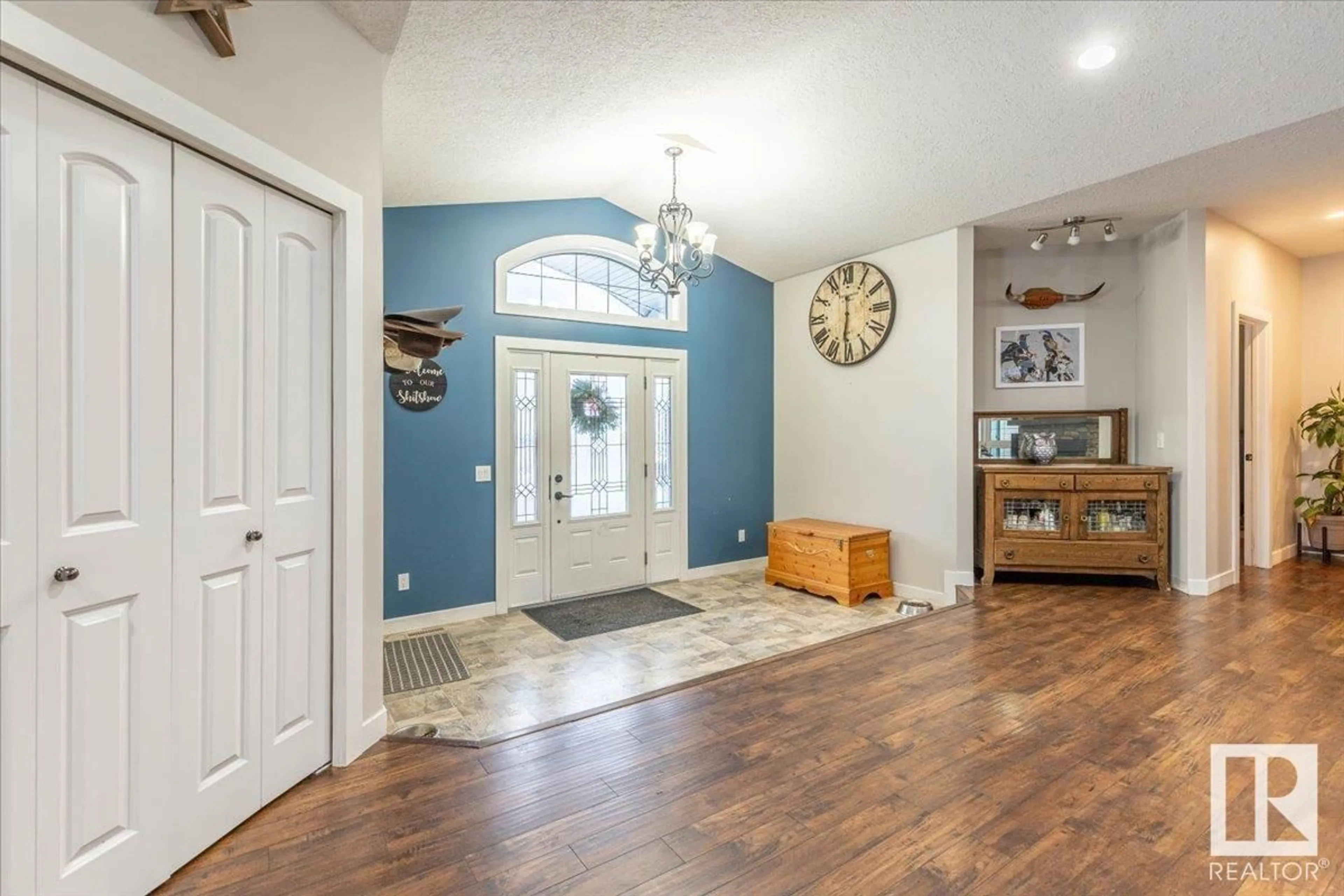 Indoor entryway for 28179 TWP ROAD 485, Rural Leduc County Alberta T0C2P0