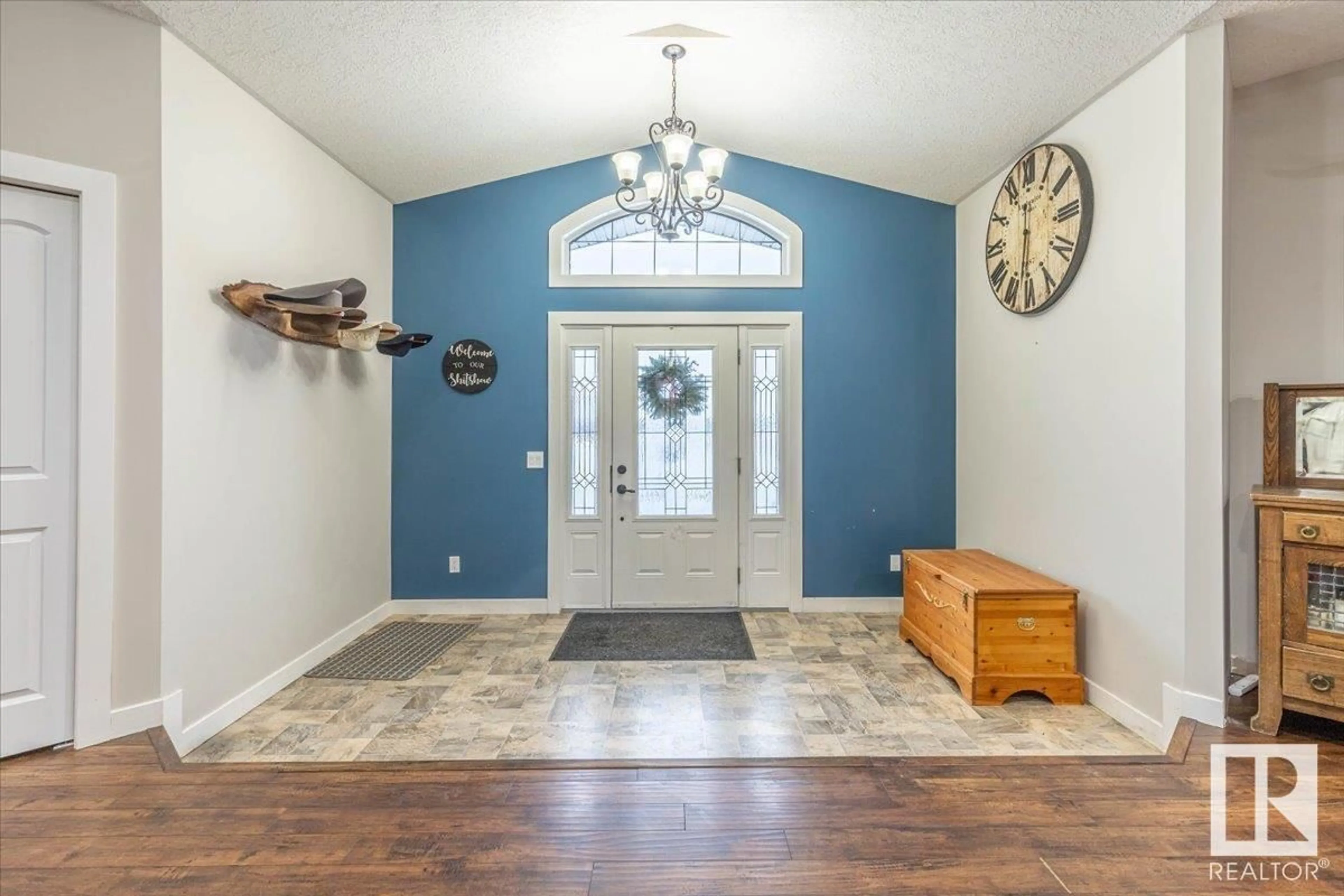 Indoor entryway for 28179 TWP ROAD 485, Rural Leduc County Alberta T0C2P0