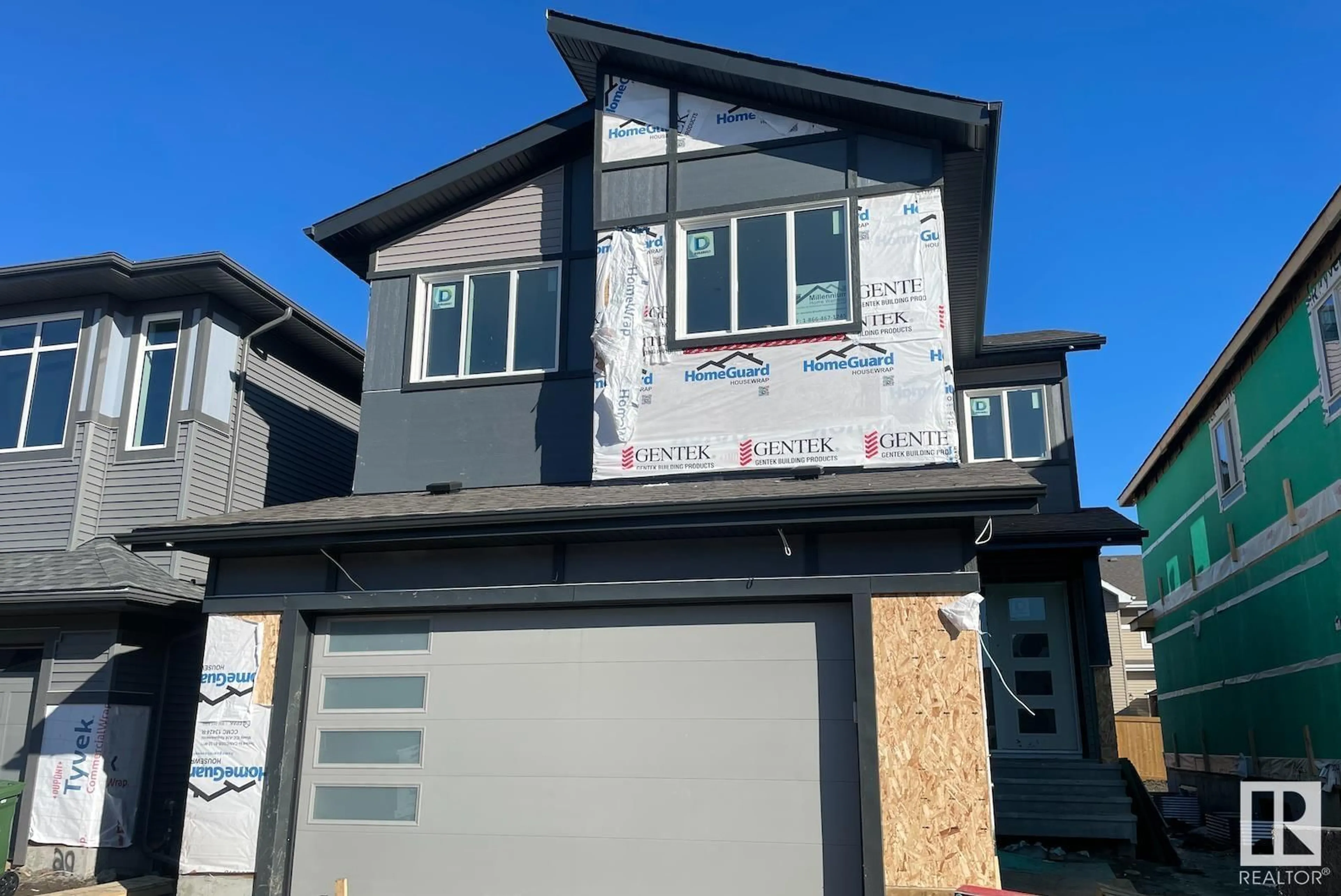 Home with vinyl exterior material, building for 33 EDEN LI, Fort Saskatchewan Alberta T8L0Z2