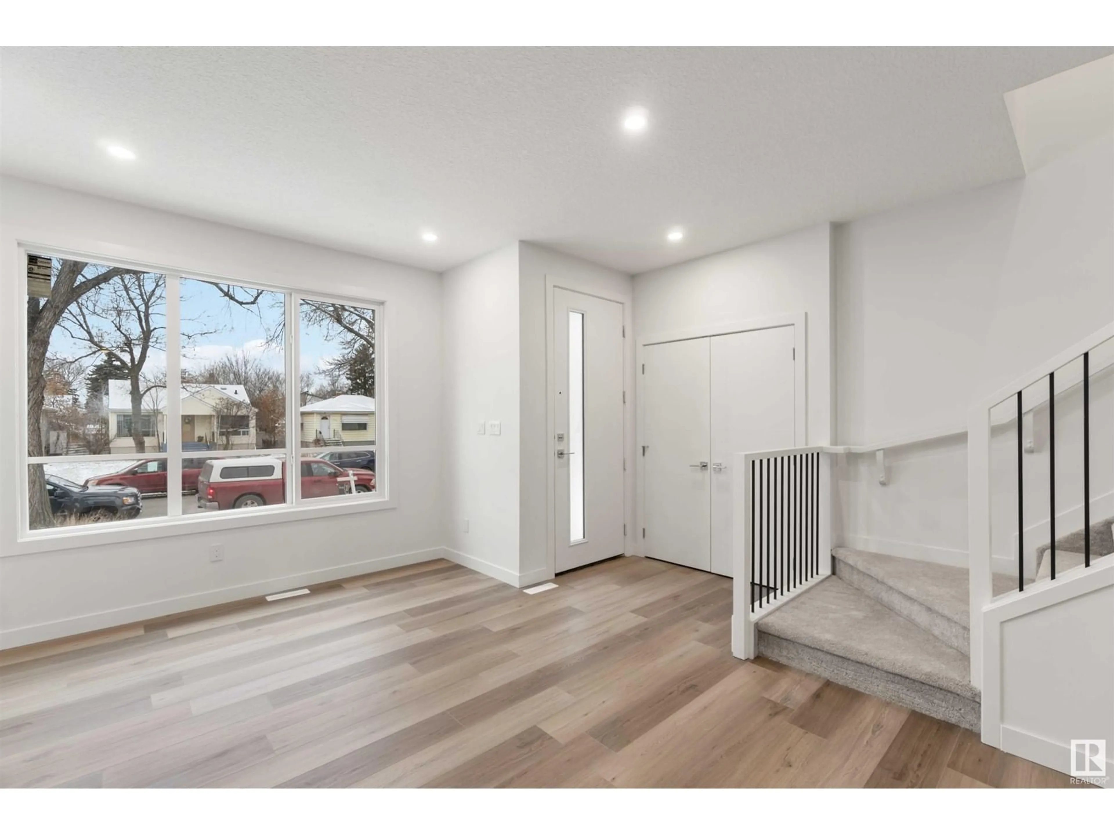 Laundry room for NW - 11331 103 ST, Edmonton Alberta T5G2H8