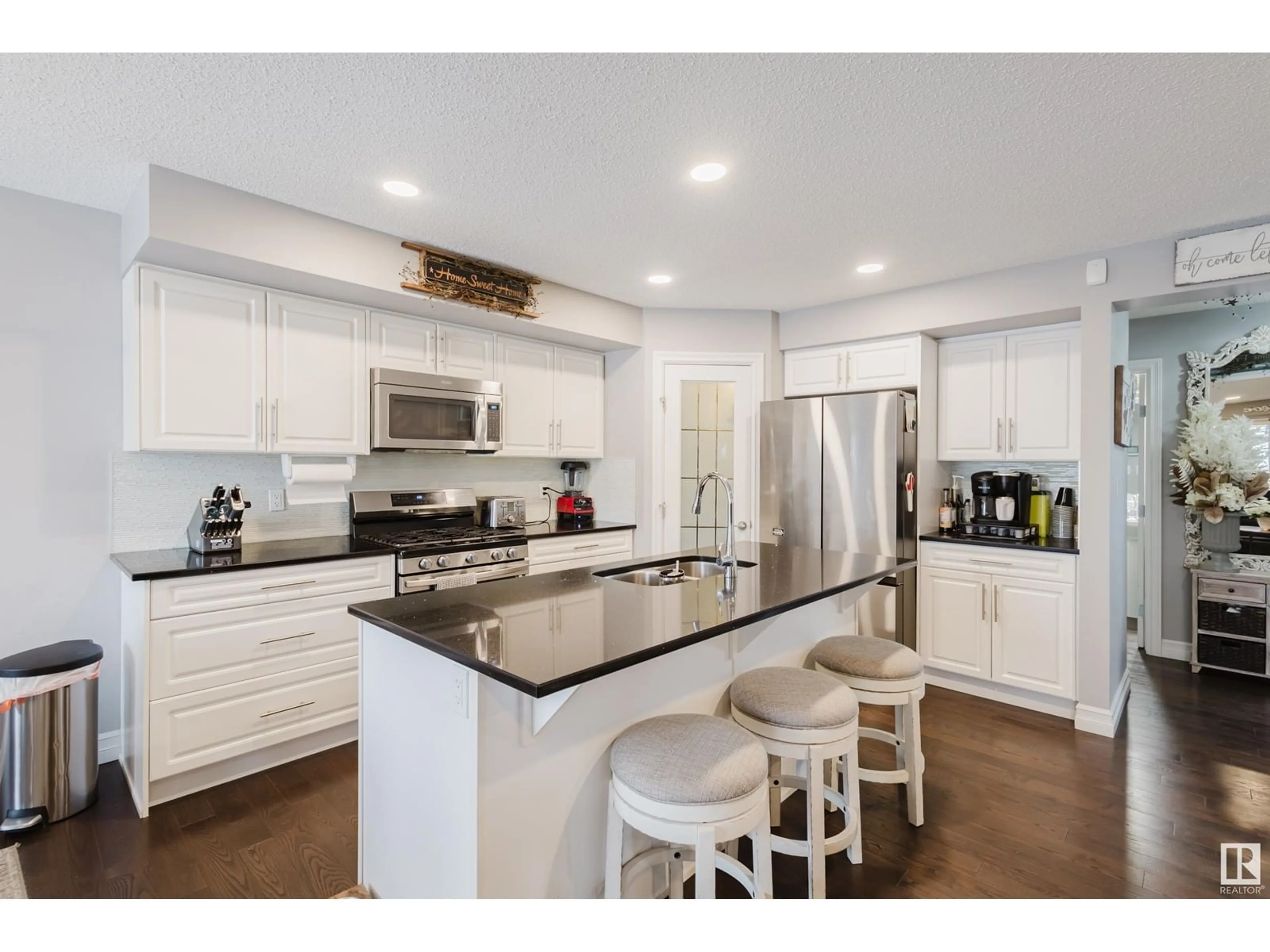 Open concept kitchen, unknown for 5905 64 ST, Beaumont Alberta T4X1Z2