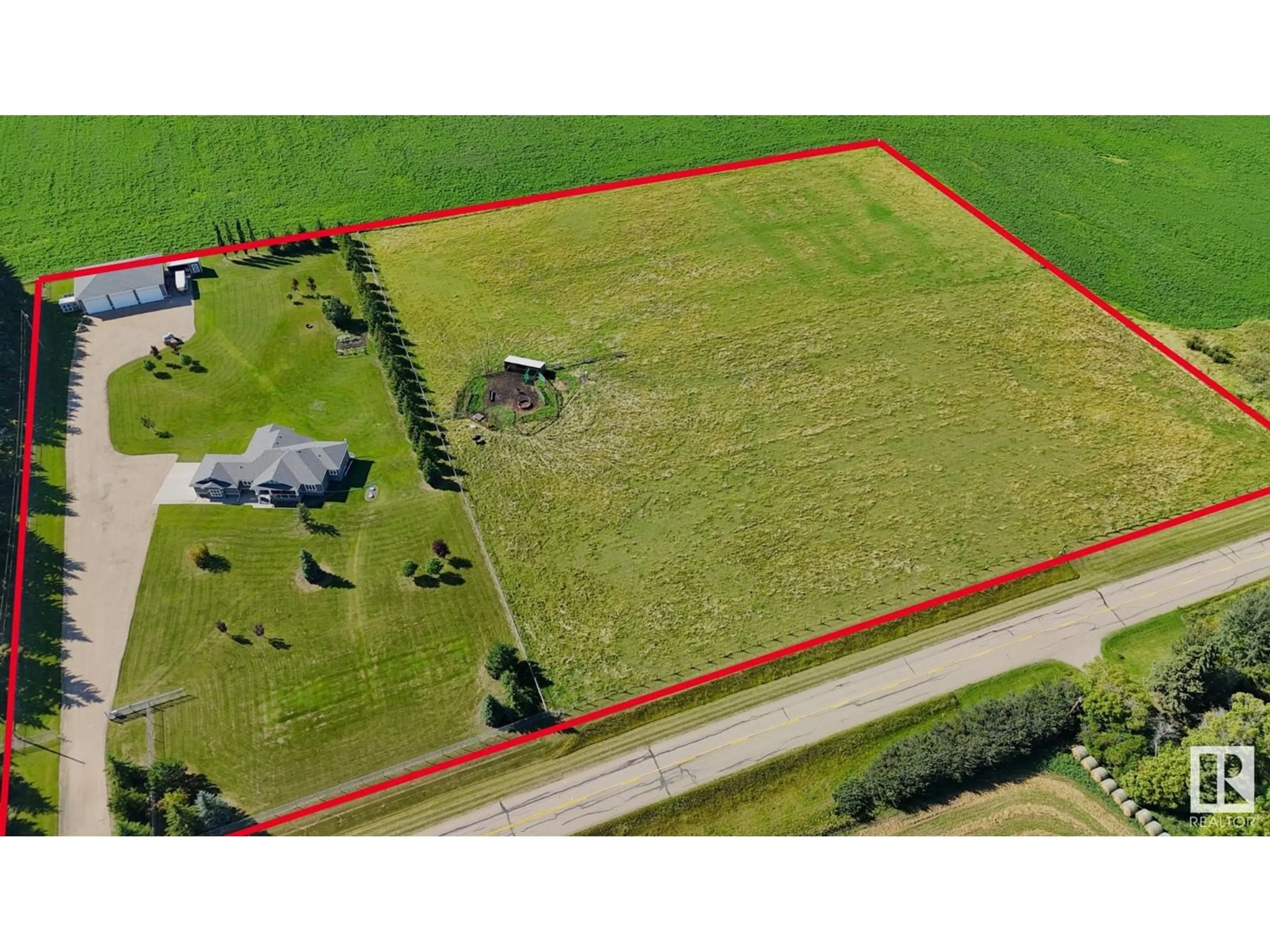 A pic from outside/outdoor area/front of a property/back of a property/a pic from drone, building for 51206A RGE ROAD 12, Rural Parkland County Alberta T7Y2B5