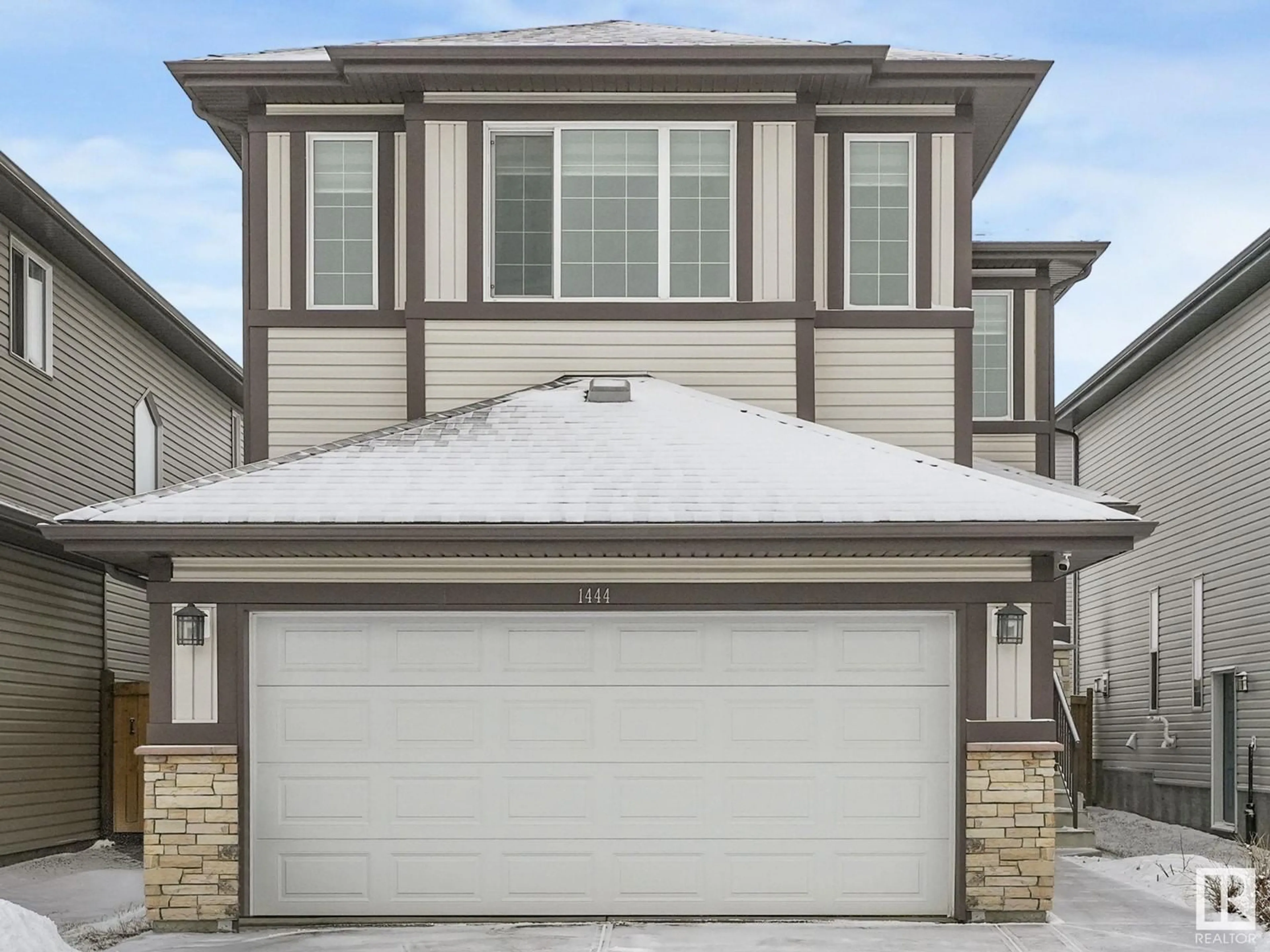 A pic from outside/outdoor area/front of a property/back of a property/a pic from drone, street for 1444 30 ST, Edmonton Alberta T6T0Z5