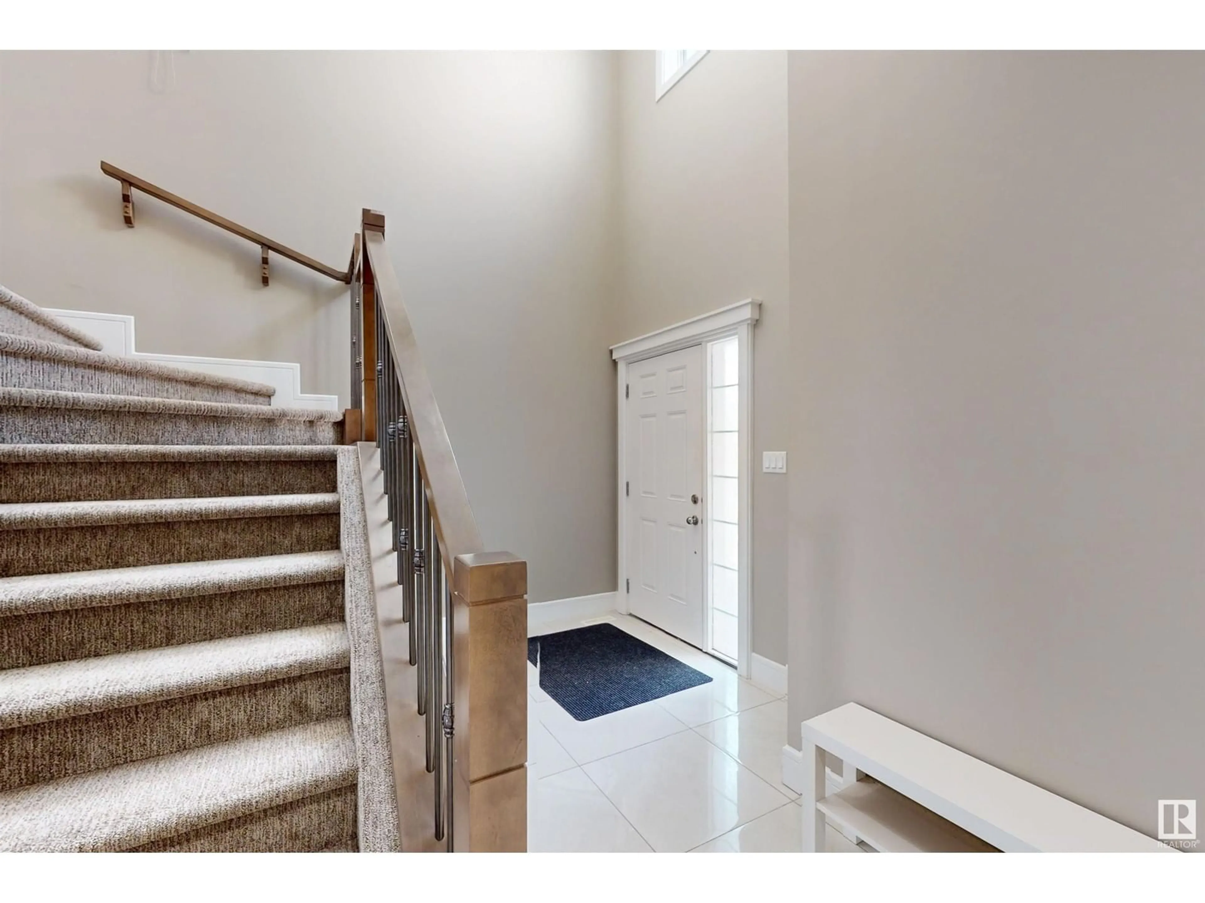 Indoor entryway for 7632 182 AV, Edmonton Alberta T5Z0M1